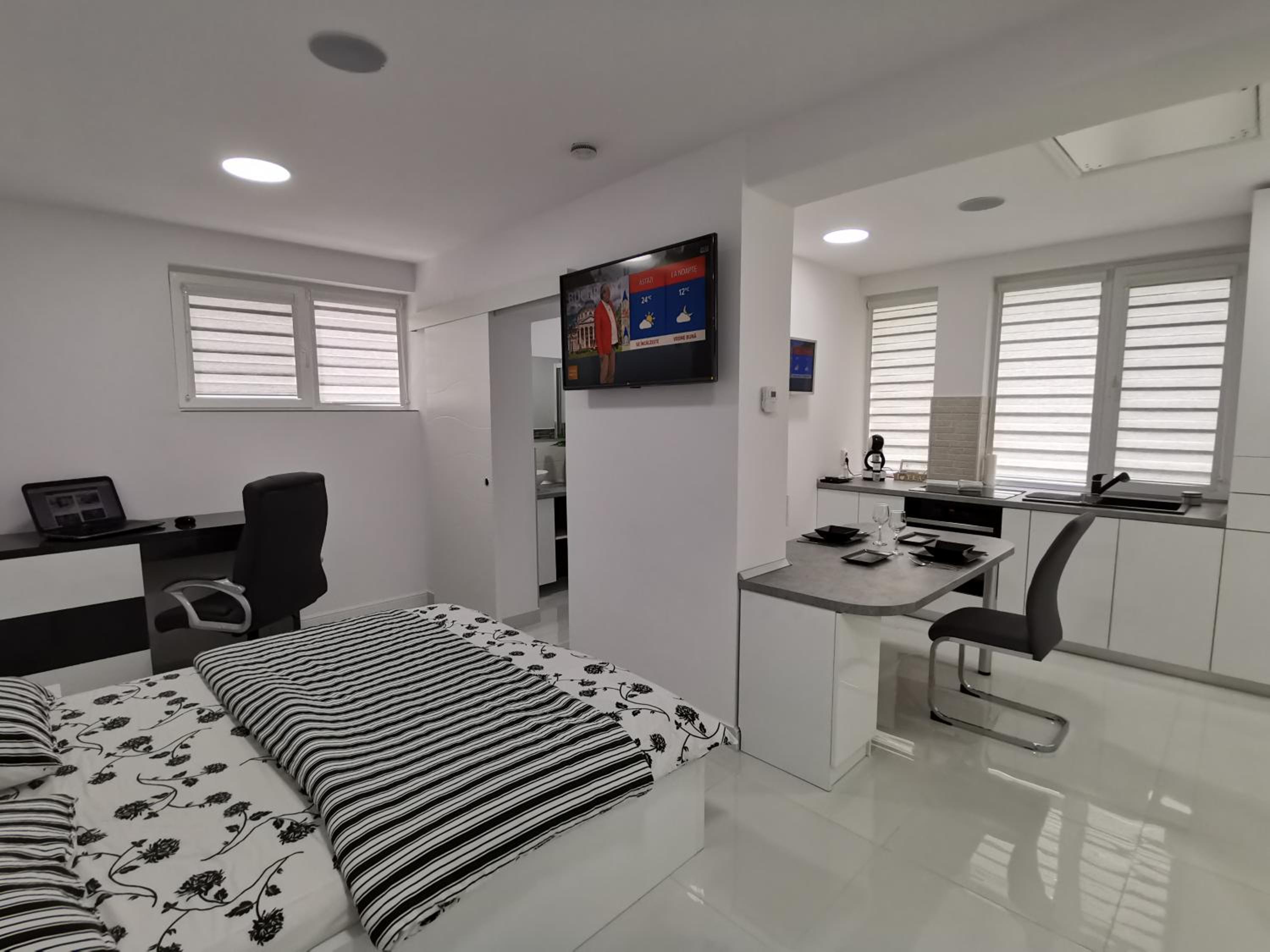Casuta cu Tei view 2