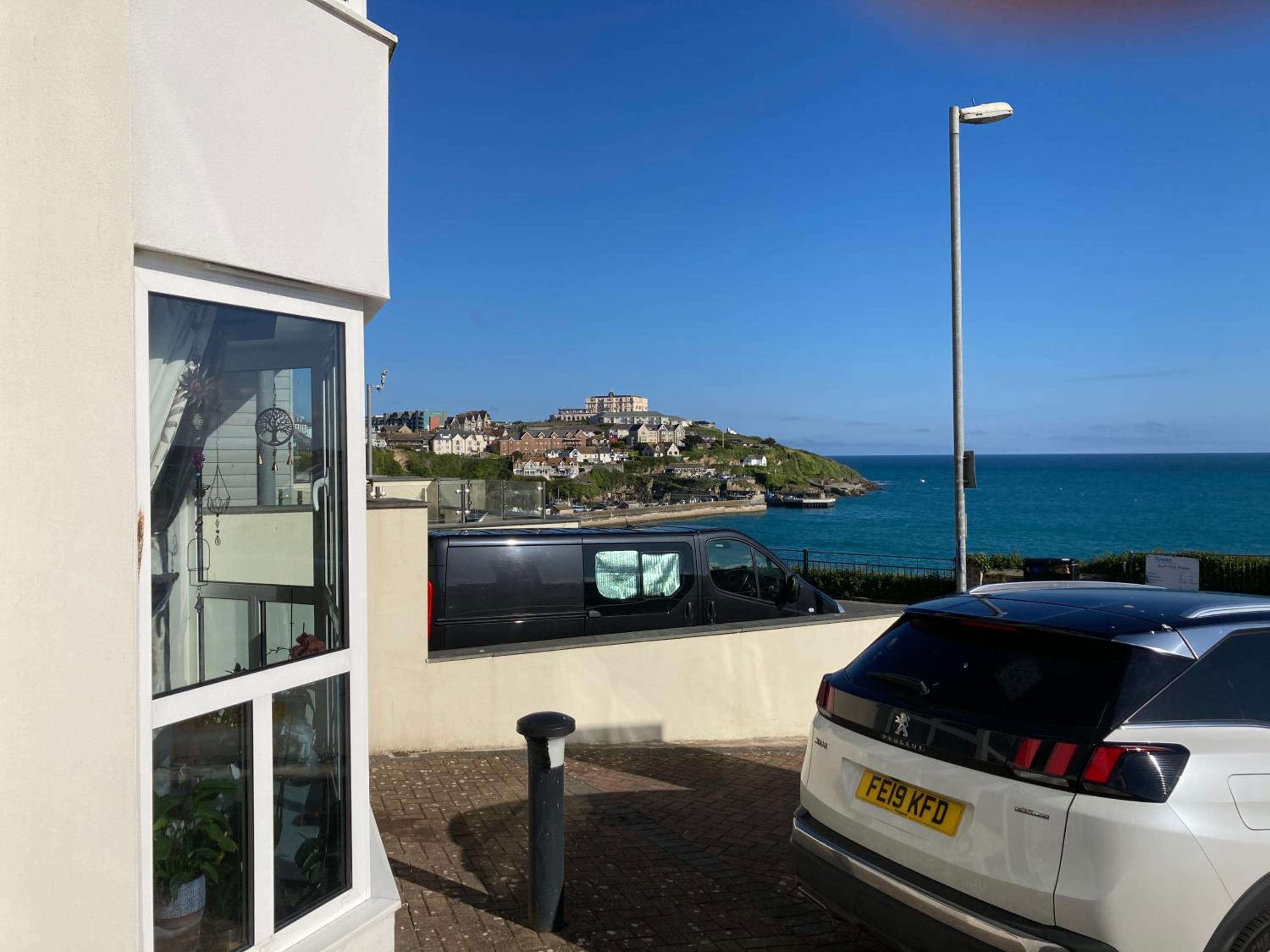 ONE BED APARTMENT GROUND FLOOR ONE MINUTE walk TOWAN BEACH FREE PARKING view 5