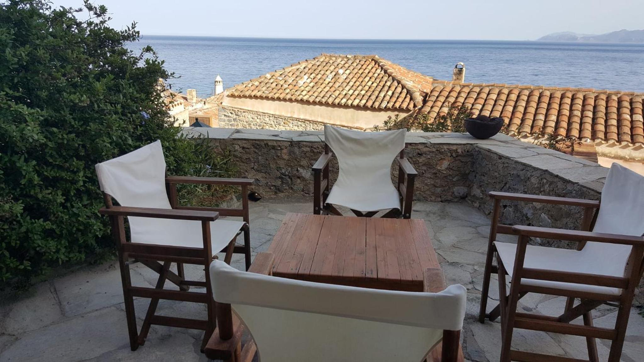 Athina Guesthouse photo 4