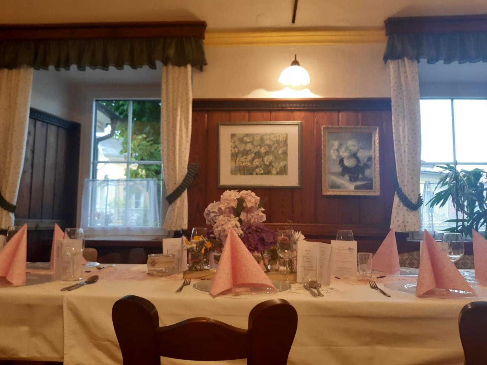 restaurant