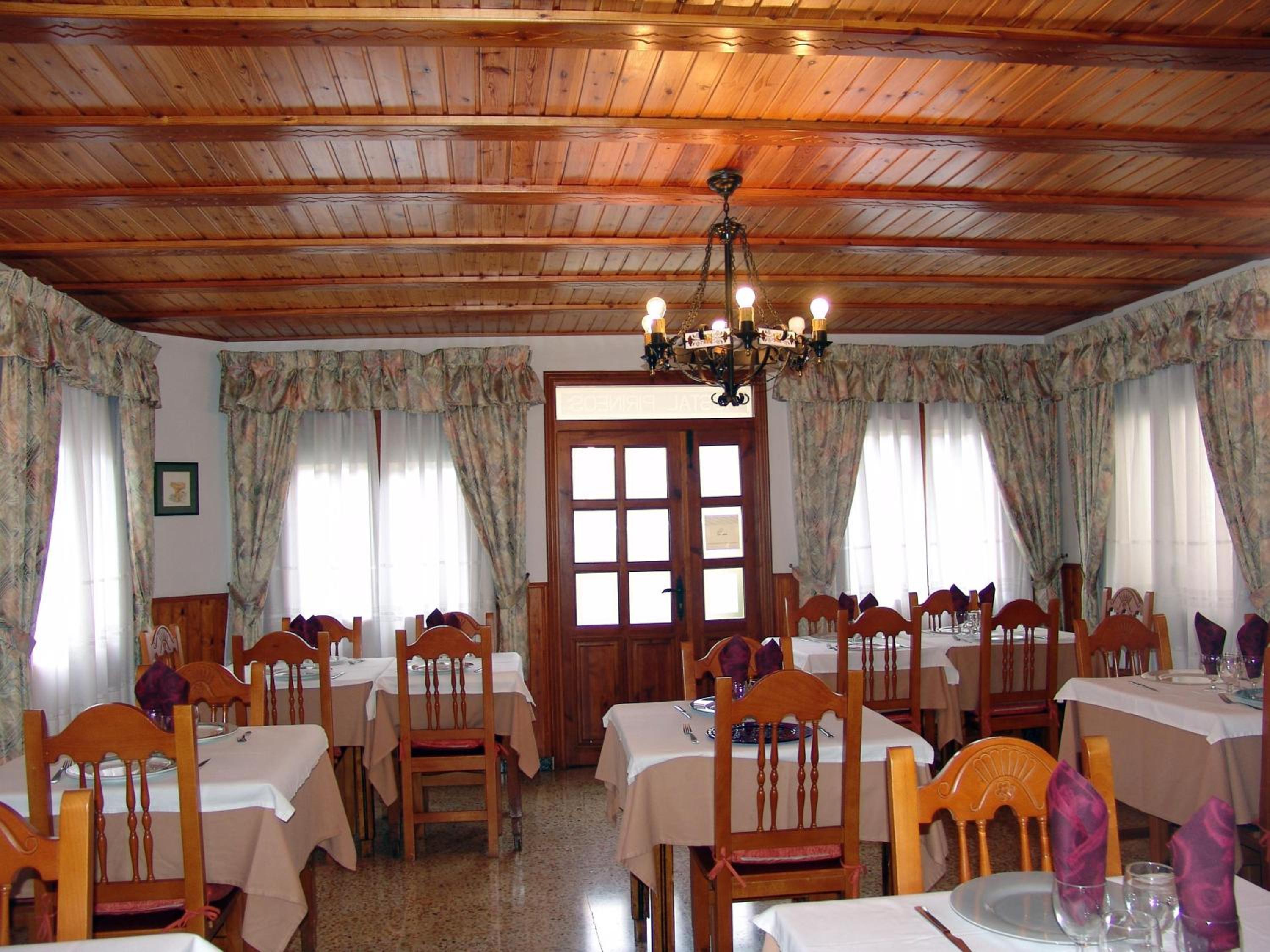 Hostal Pirineos Sarvisé view 3