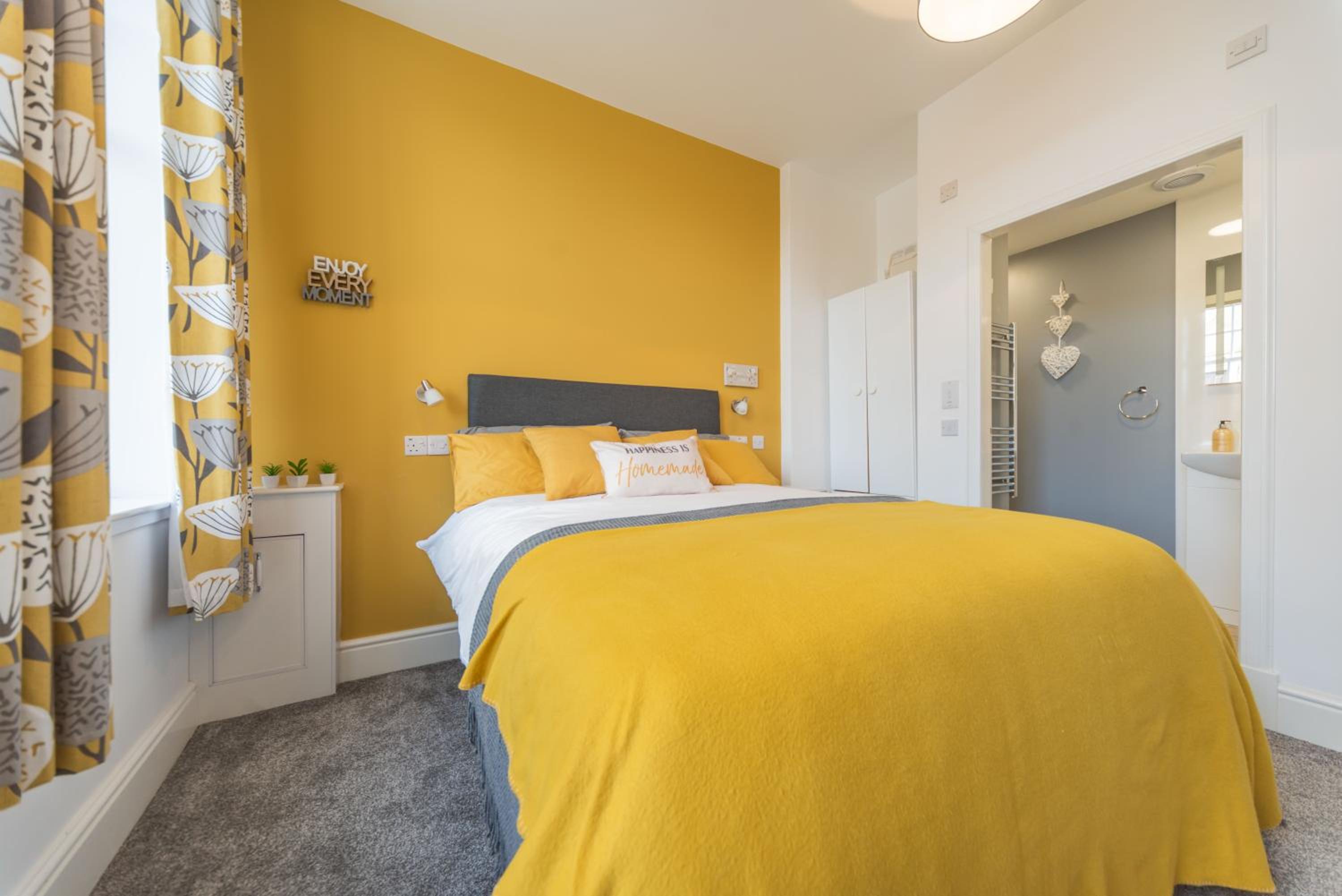 Mandela House Apartments Near Edinburgh view 2