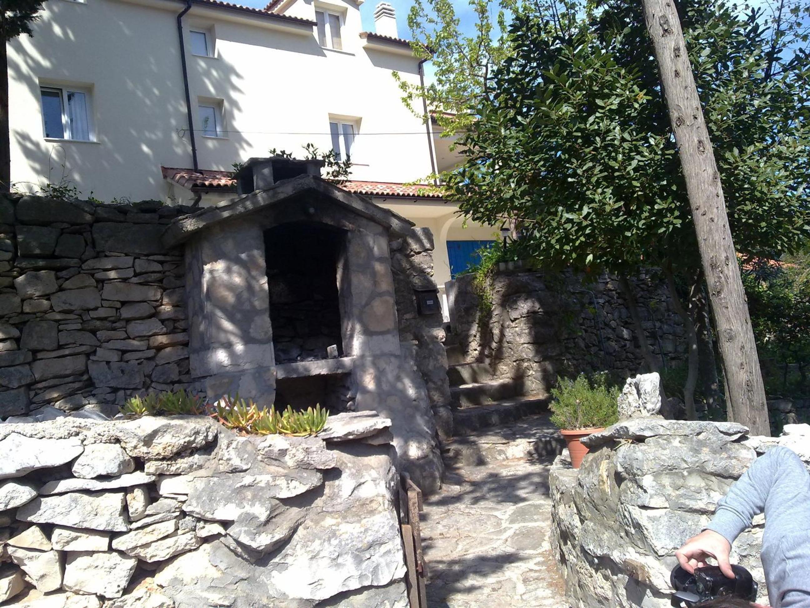 Photo 34