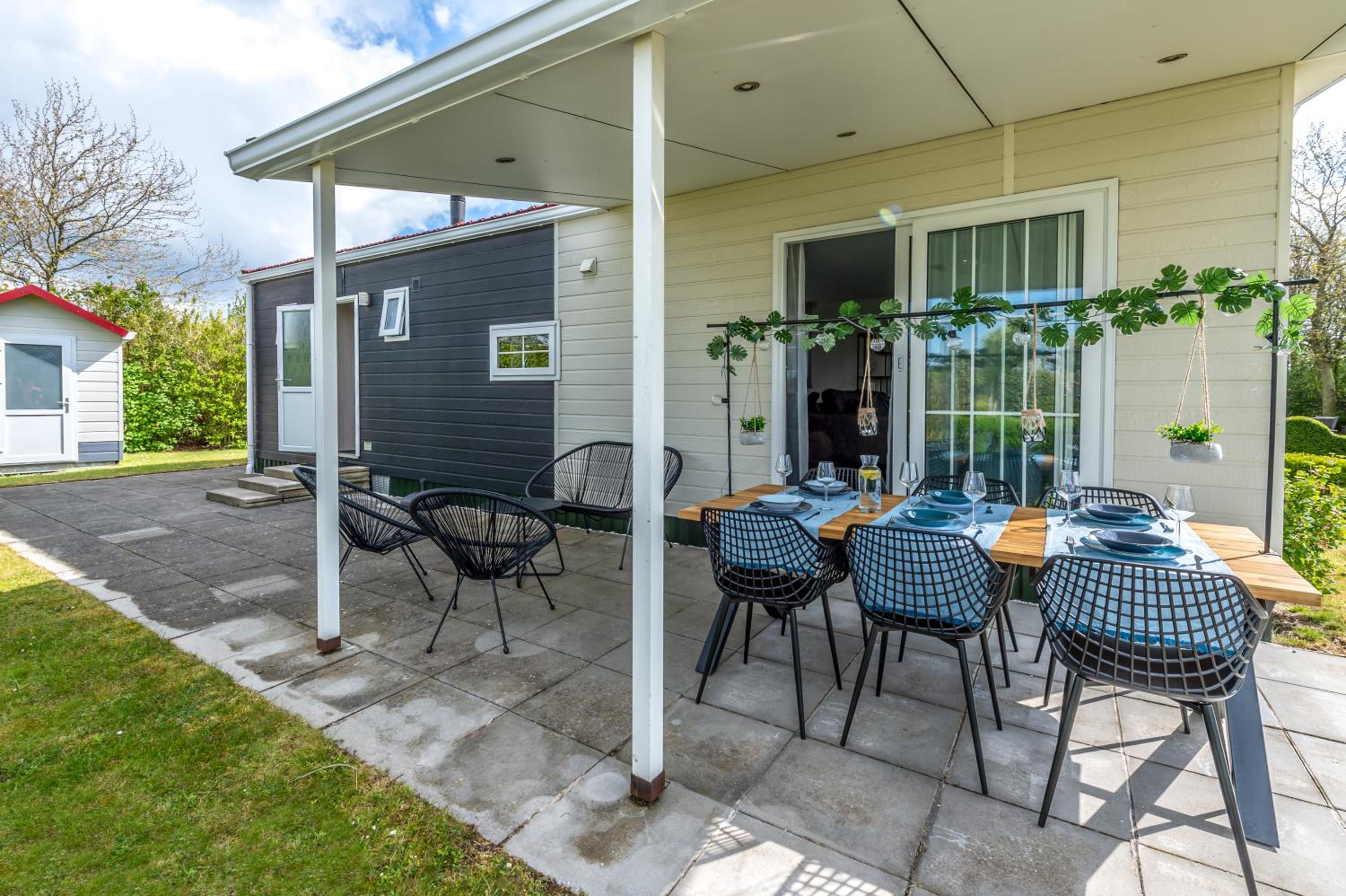 Luxe 5-persoons chalet op familiecamping view 5