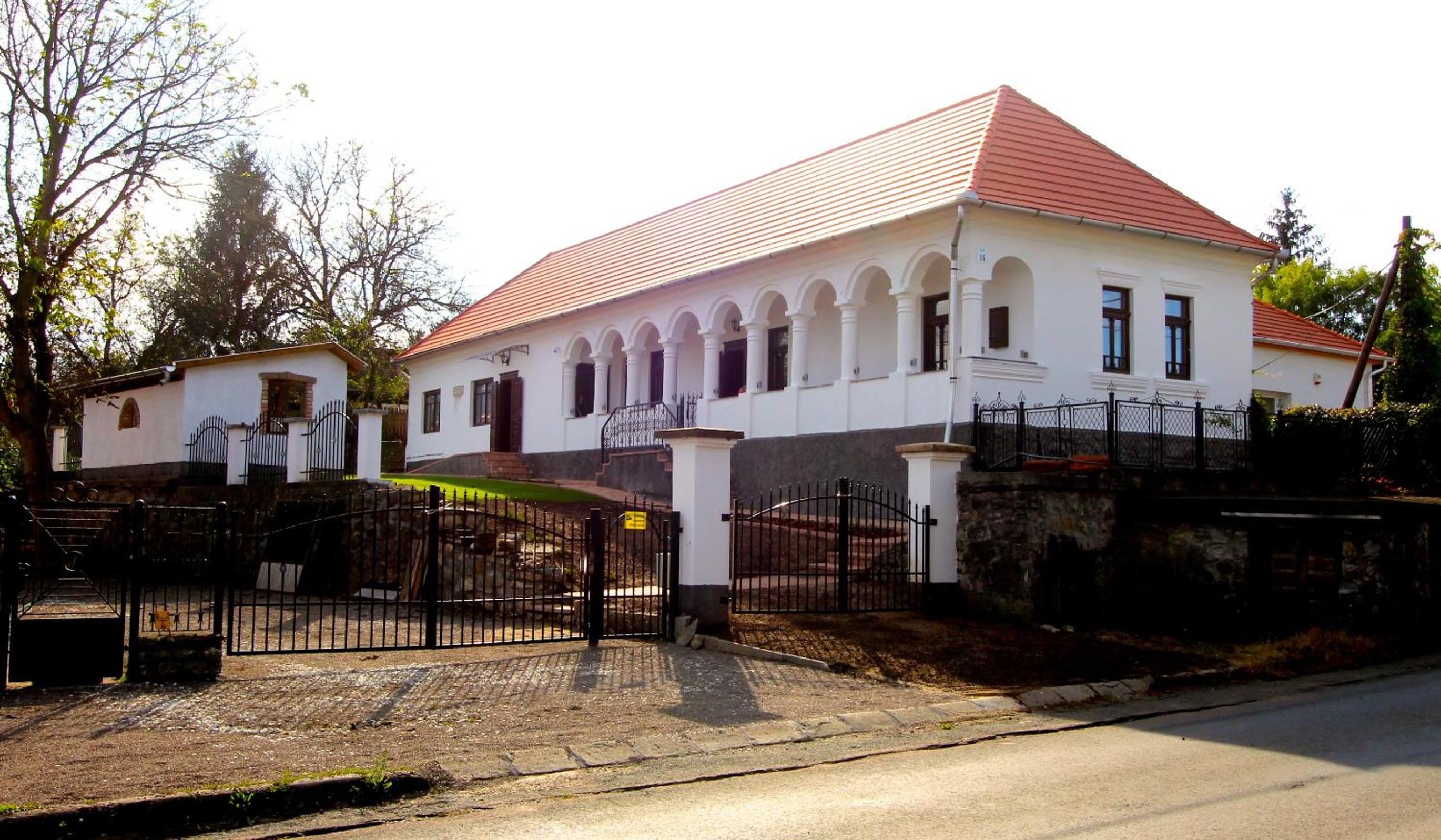 Photo 47