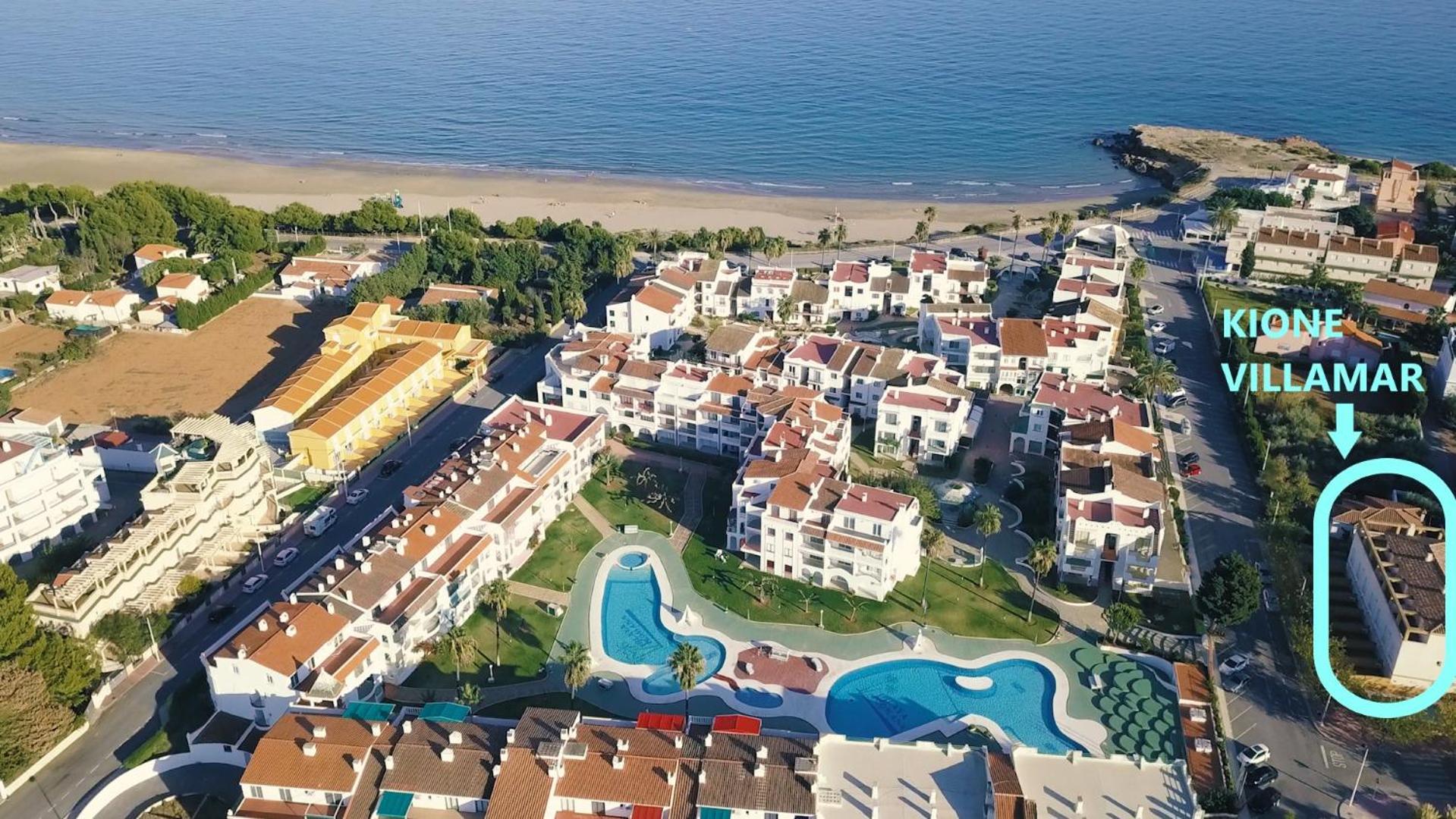 Kione Villamar view 2