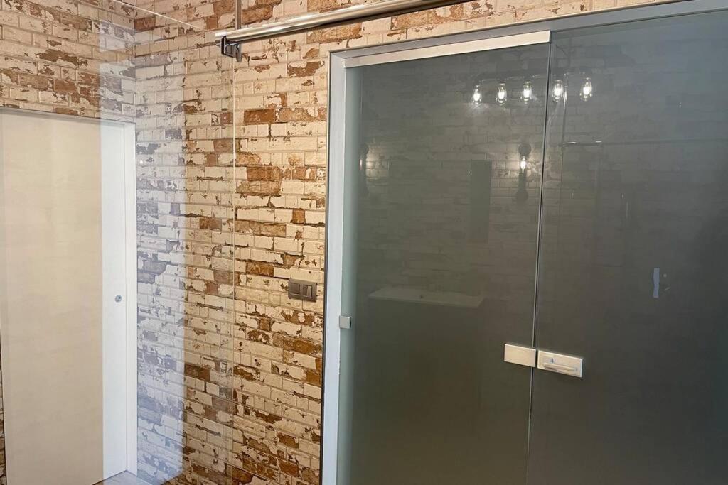 Newly renovated 2 rooms apartment downtown Nitra view 5