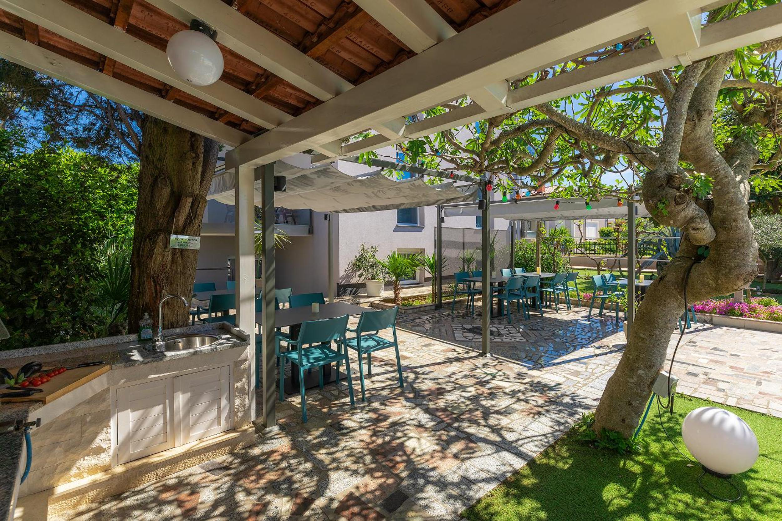 Astinian apartments Jadranka