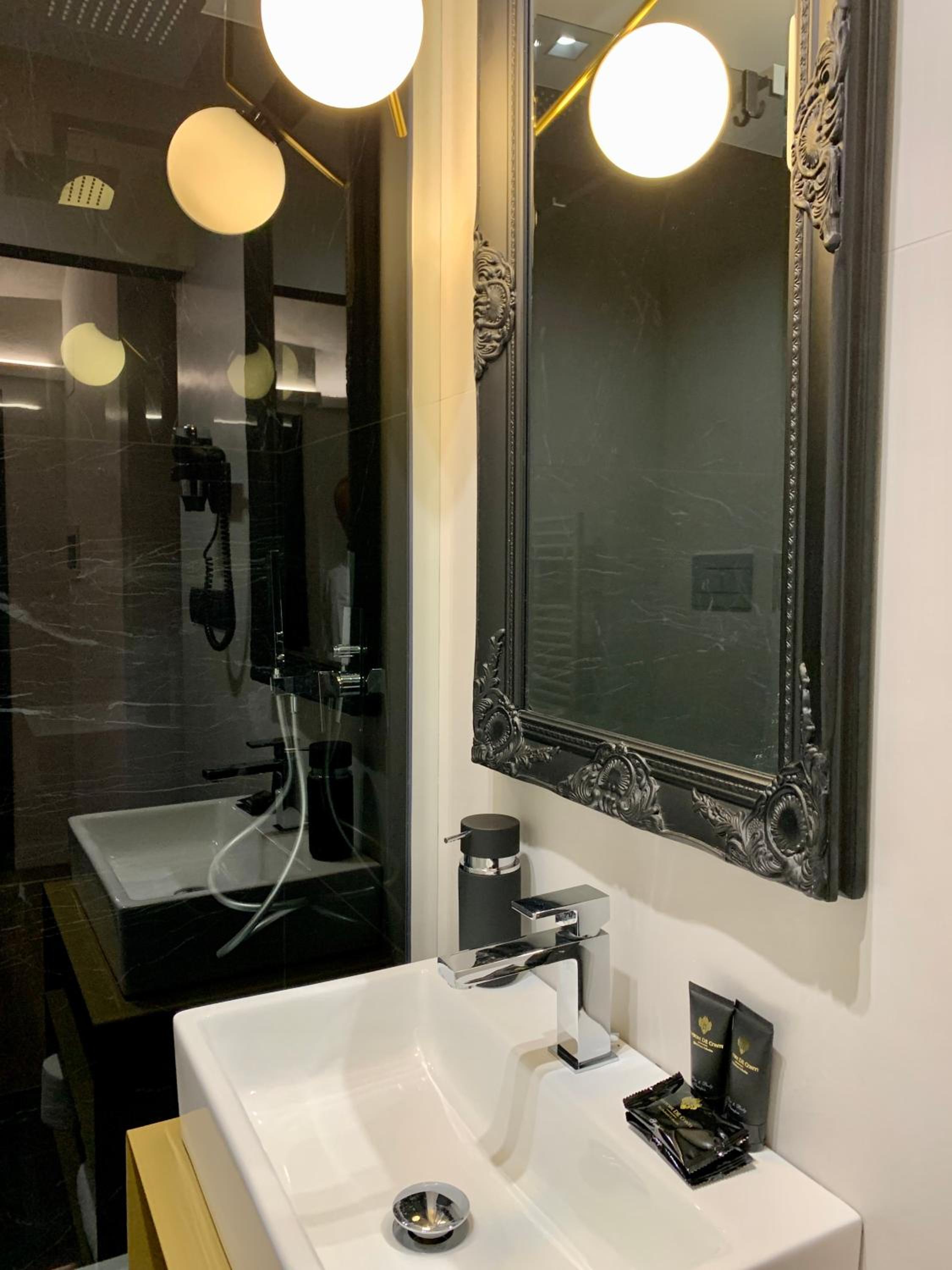 Toledo Boutique Rooms