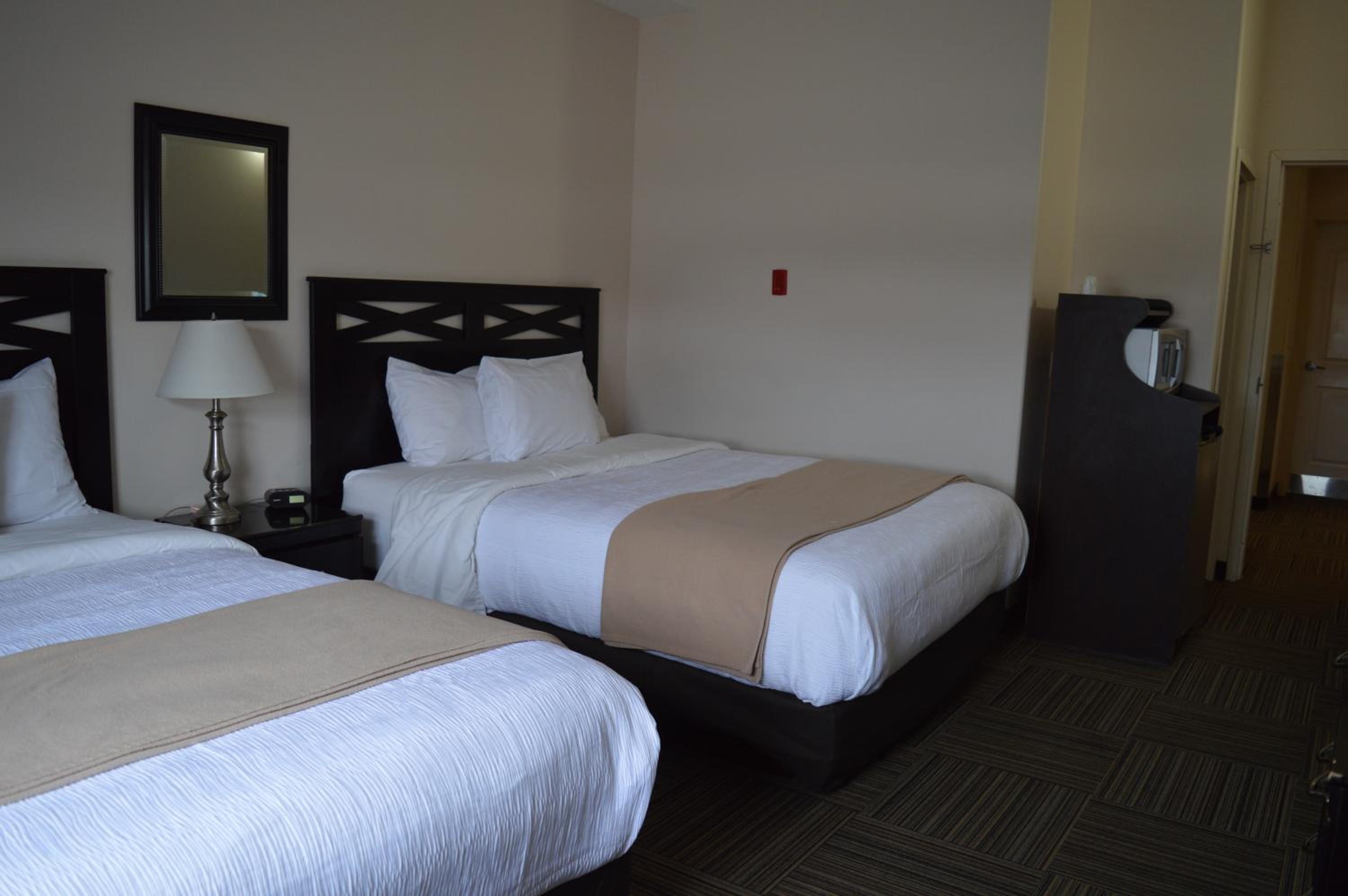 Auberge MacDonald Guest Inn