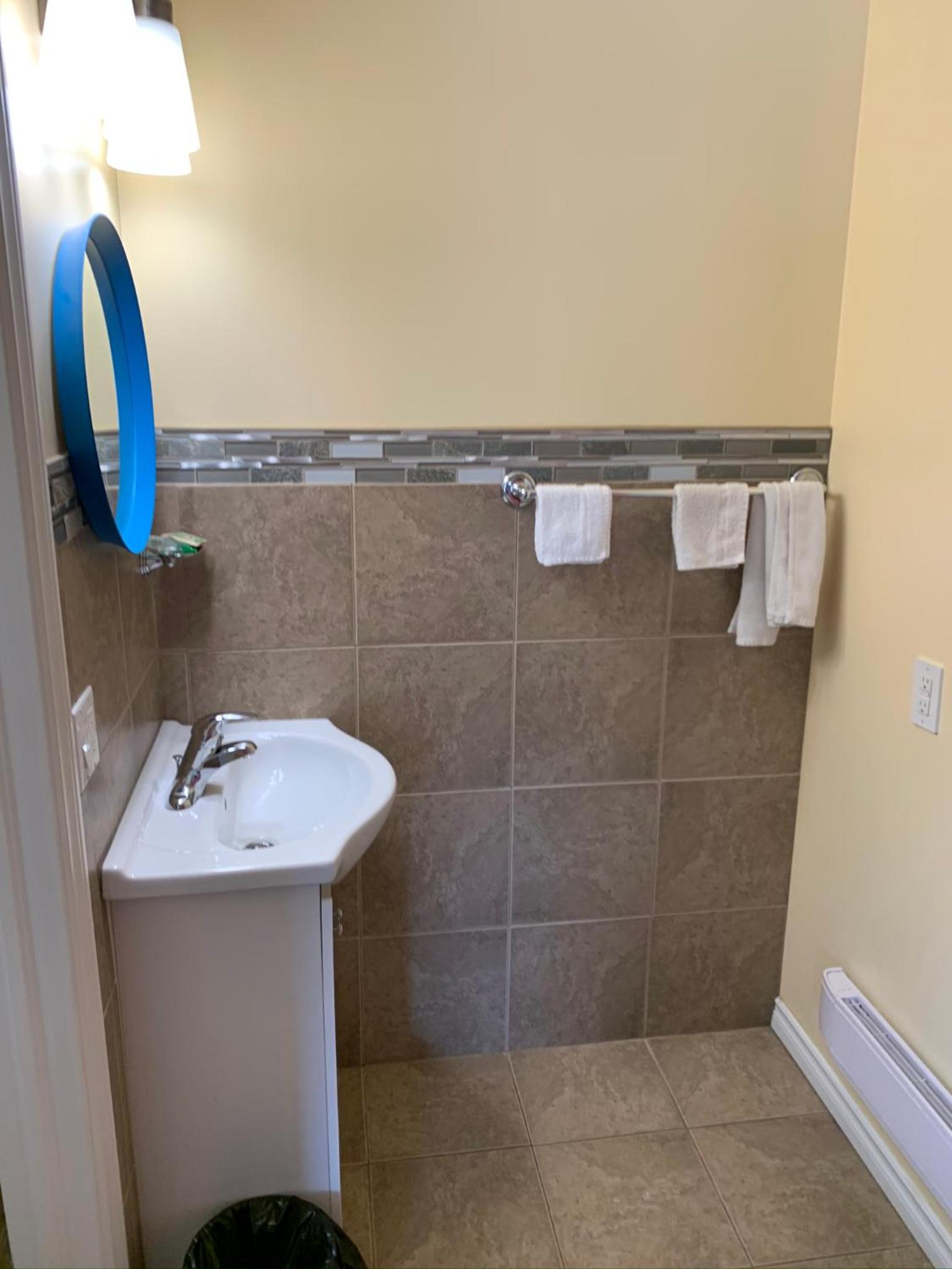 Sunparlor Motel