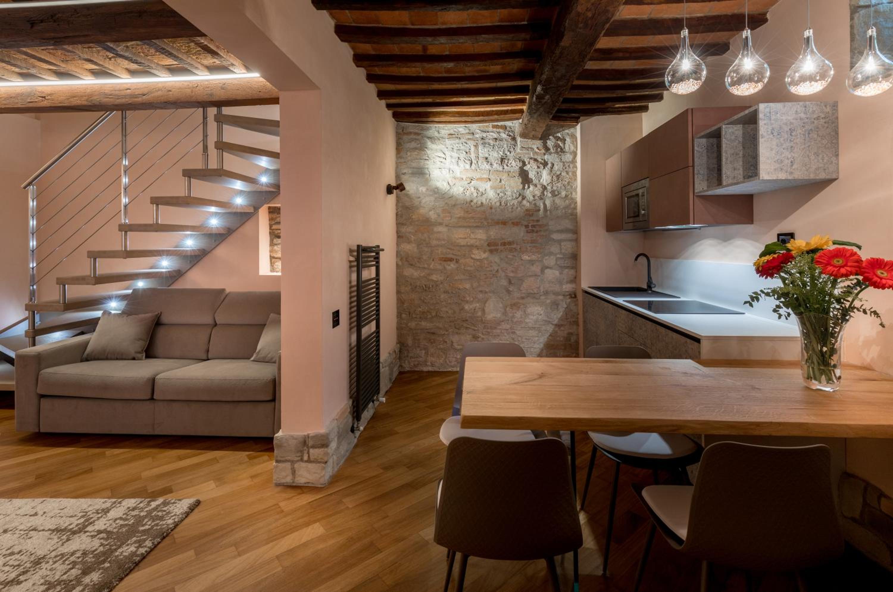 B&B Luxury Apartment Suite Gubbio 2 camere e divano letto view 2
