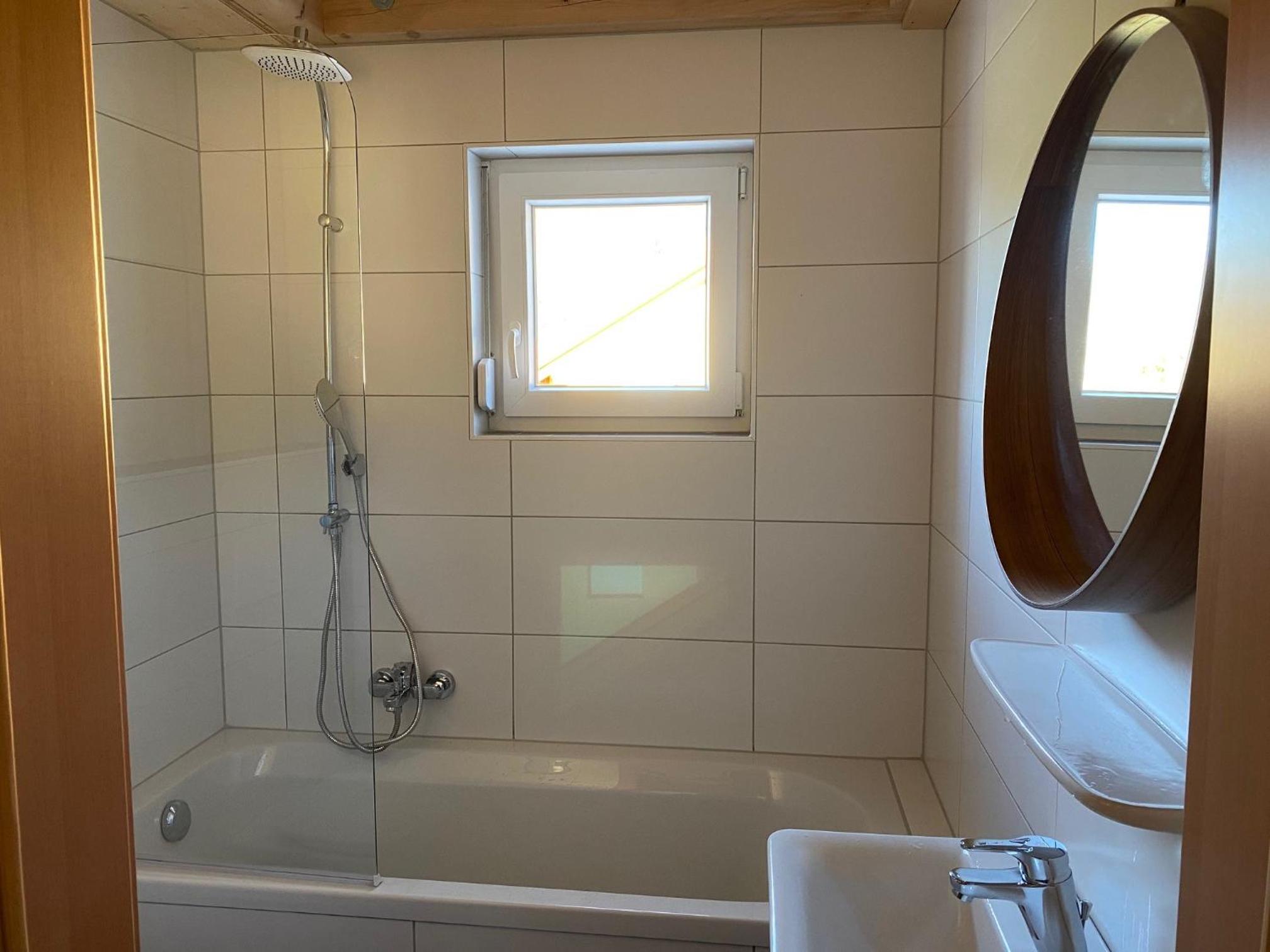Casa Blu Kärnten - One Holiday in Three Countries - Cold&Hottub, Sauna - Piste