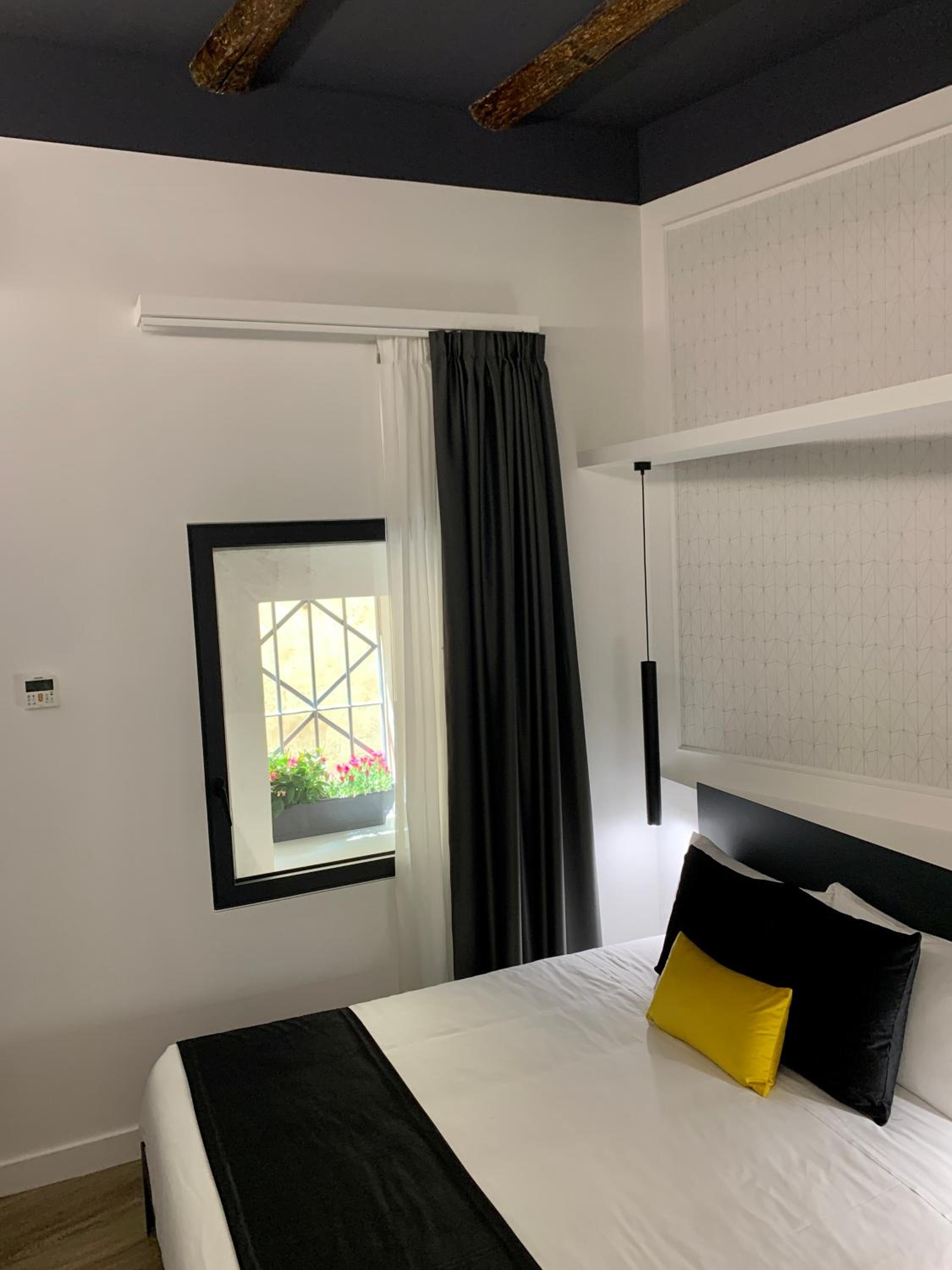 Toledo Boutique Rooms