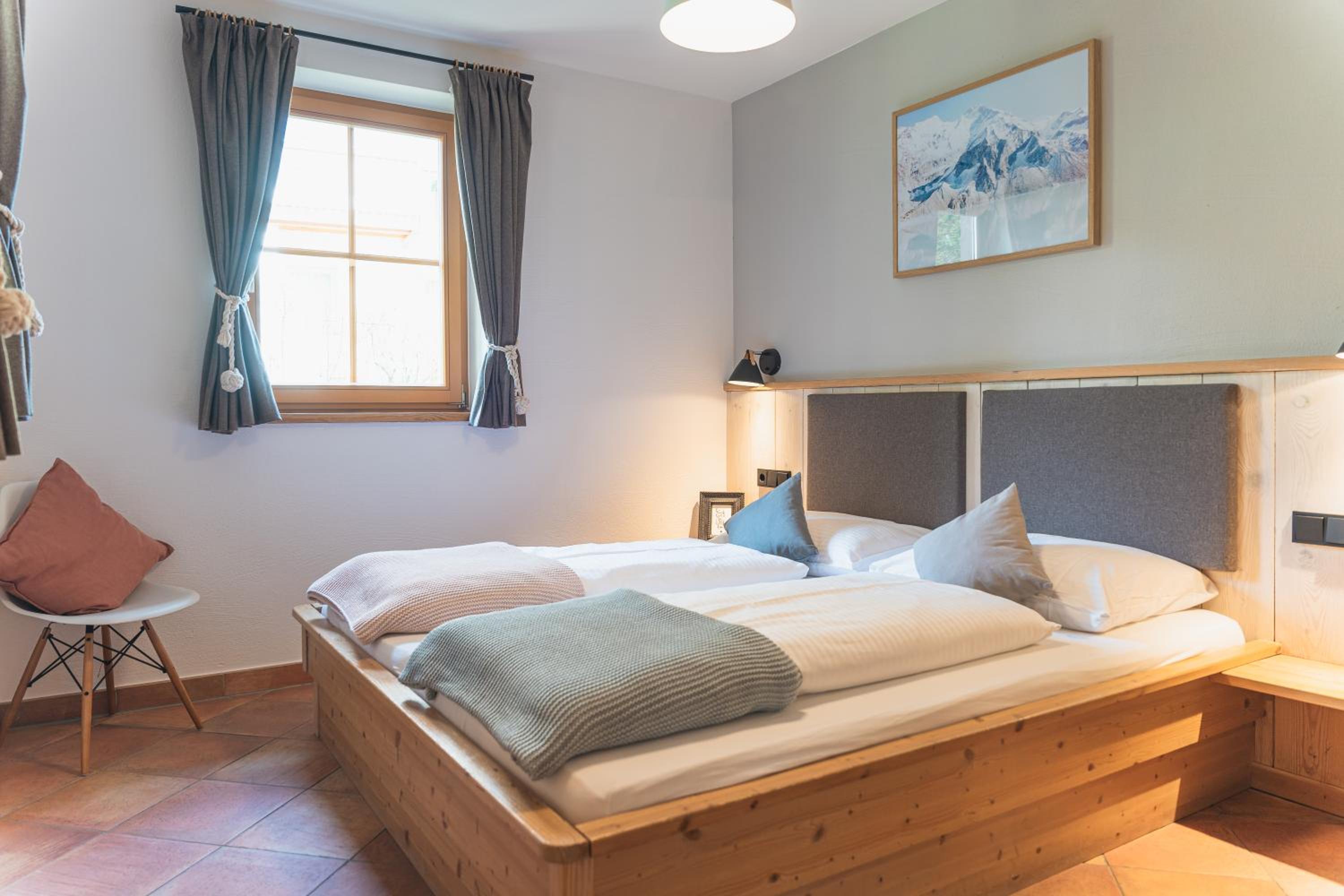 Dorfchalets & Apartments - in Kaprun centre including FREE entry Tauern Spa and Summer Card