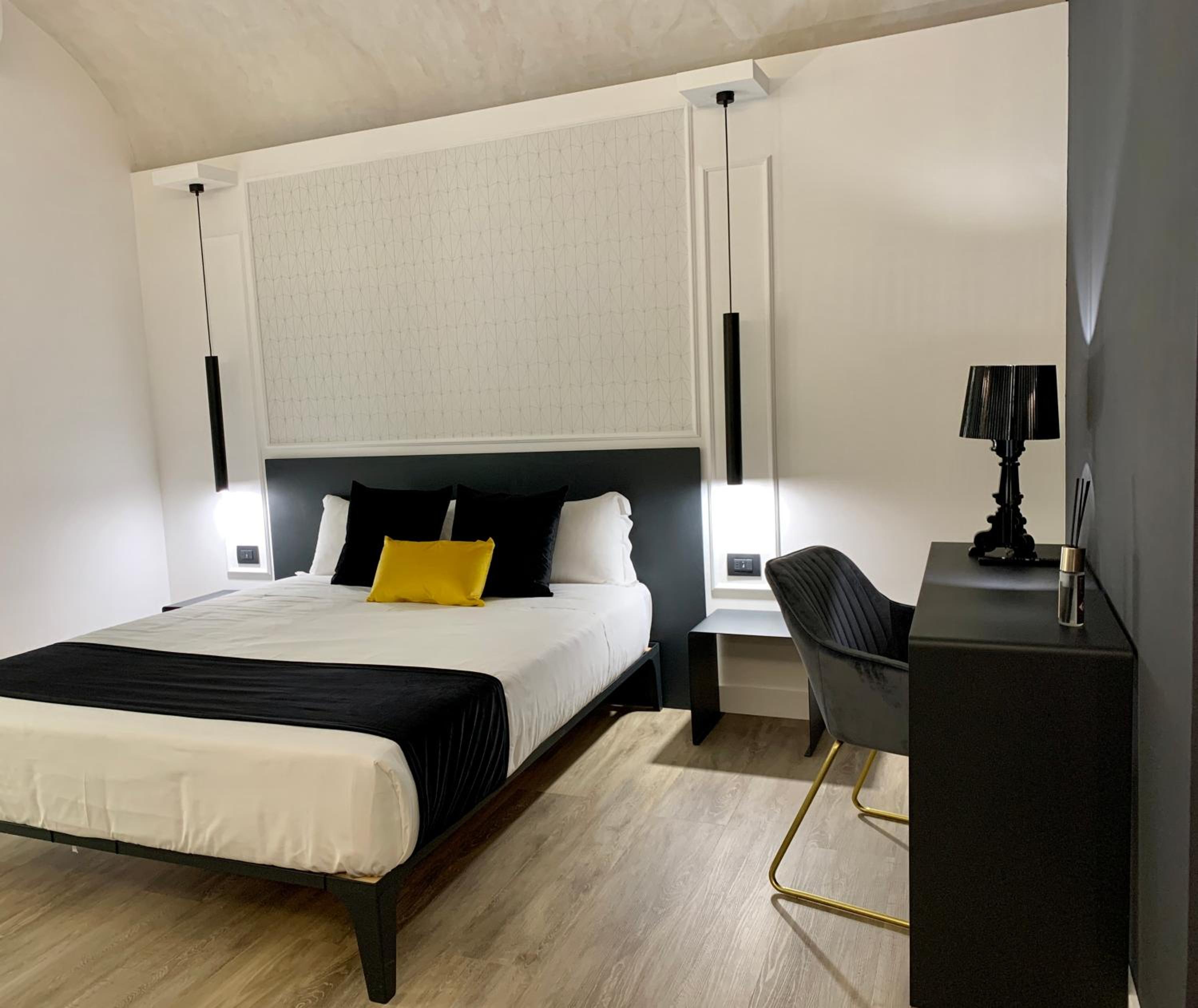 Toledo Boutique Rooms
