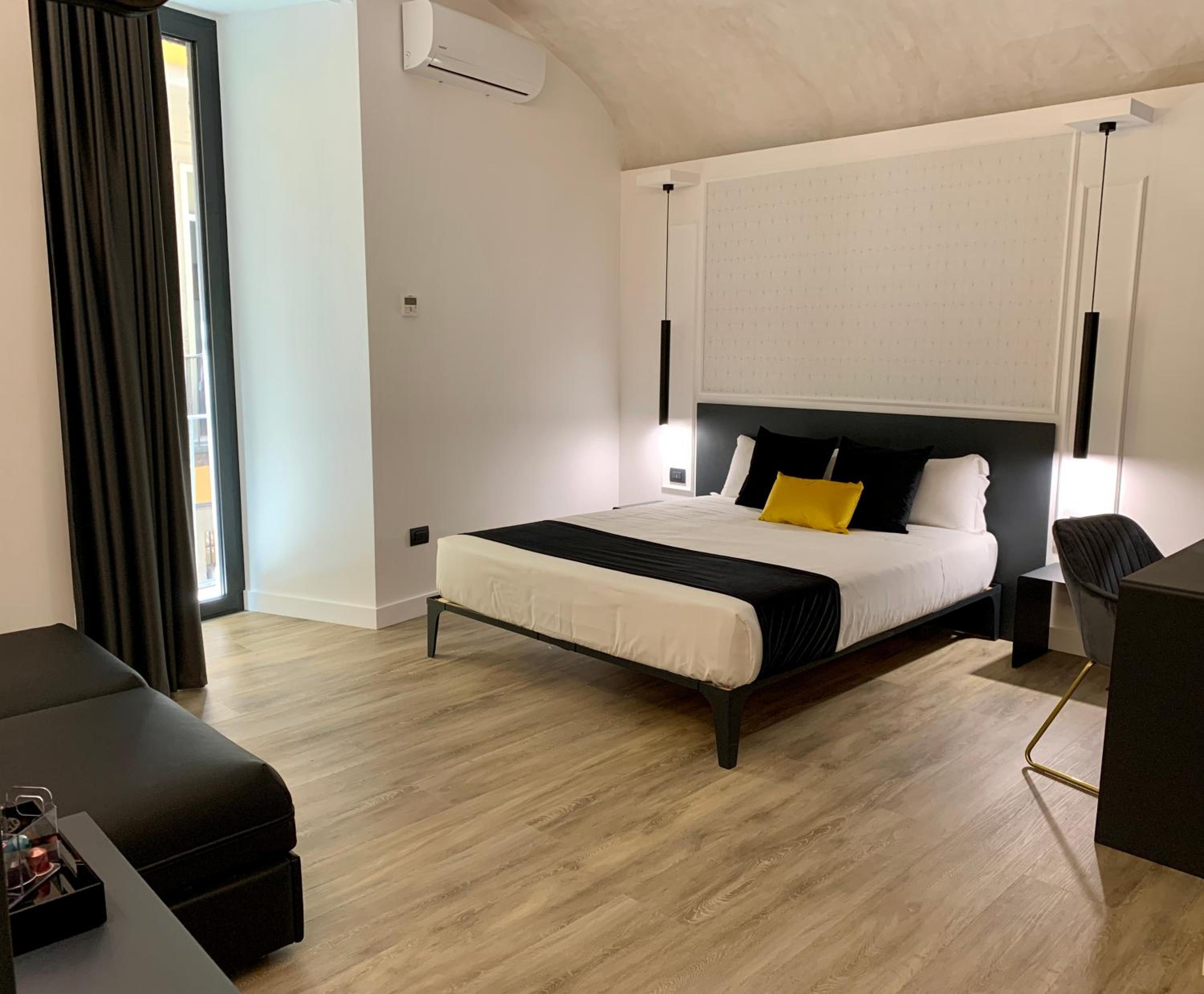 Toledo Boutique Rooms