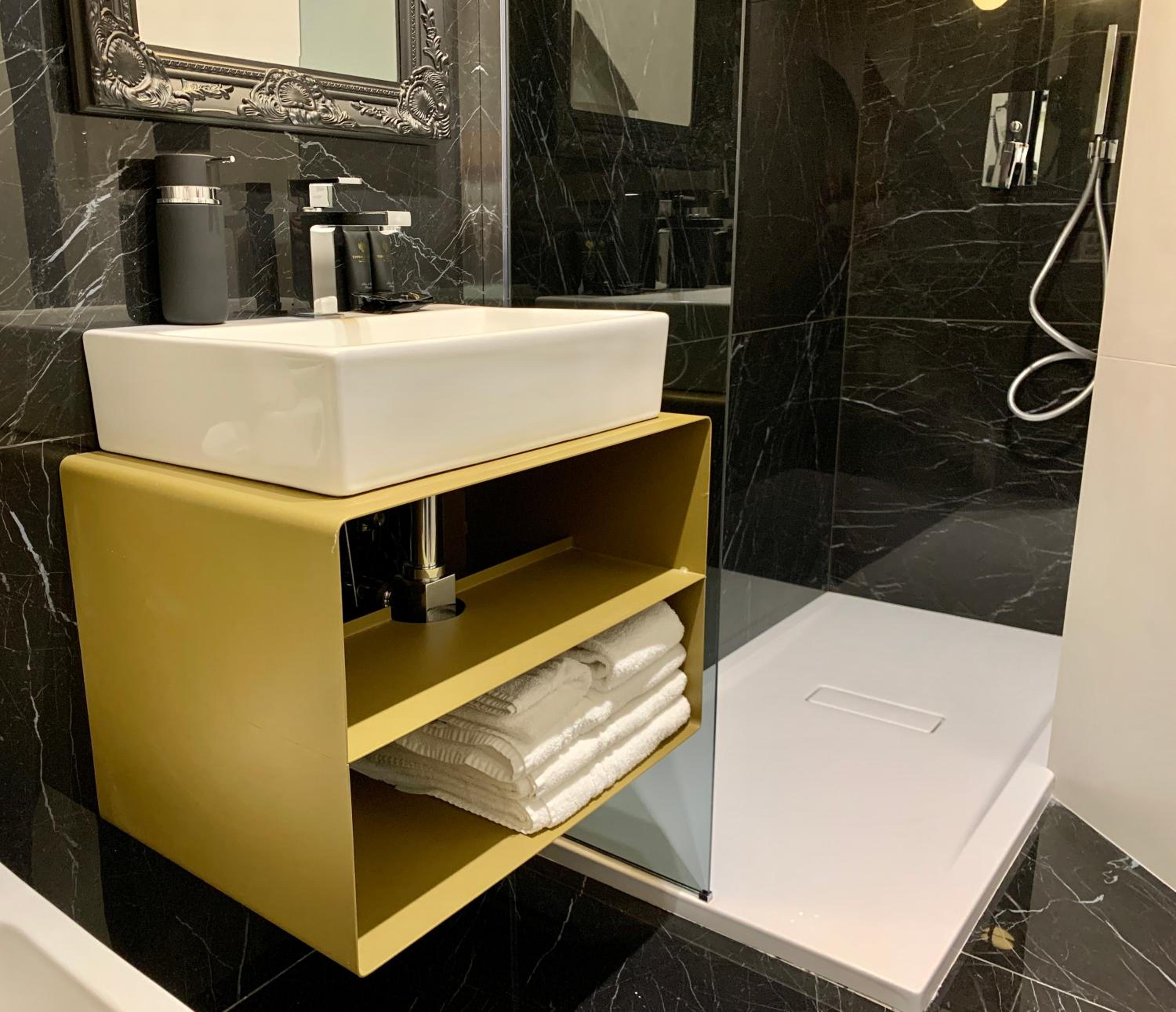 Toledo Boutique Rooms