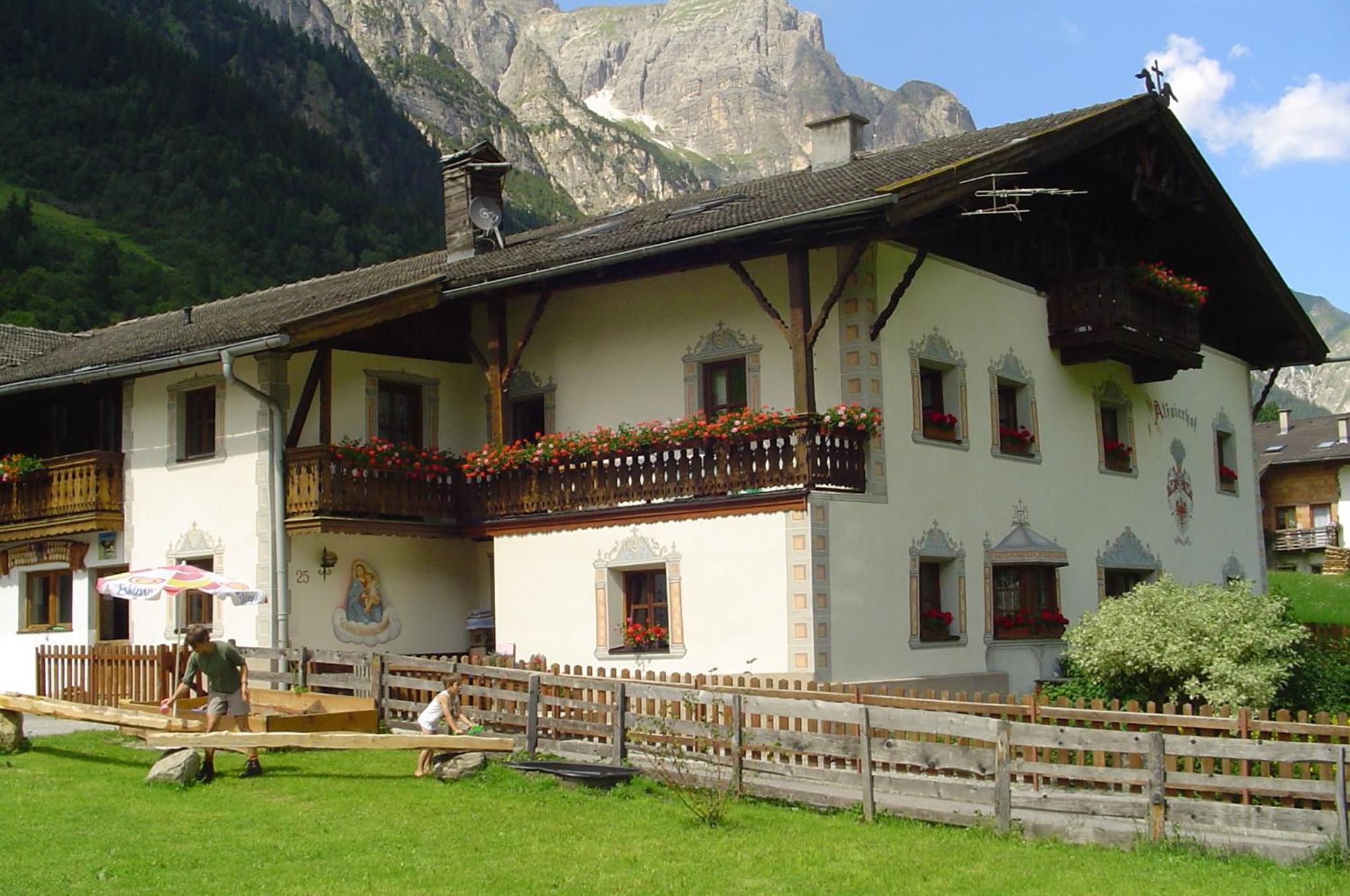 Alfaierhof-Bergheimat view 3