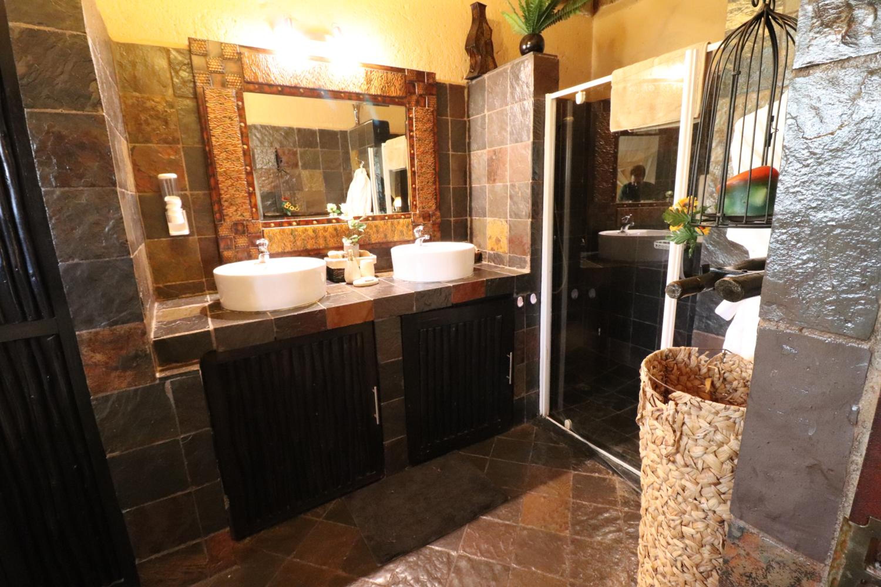 B&B African Rock Lodge