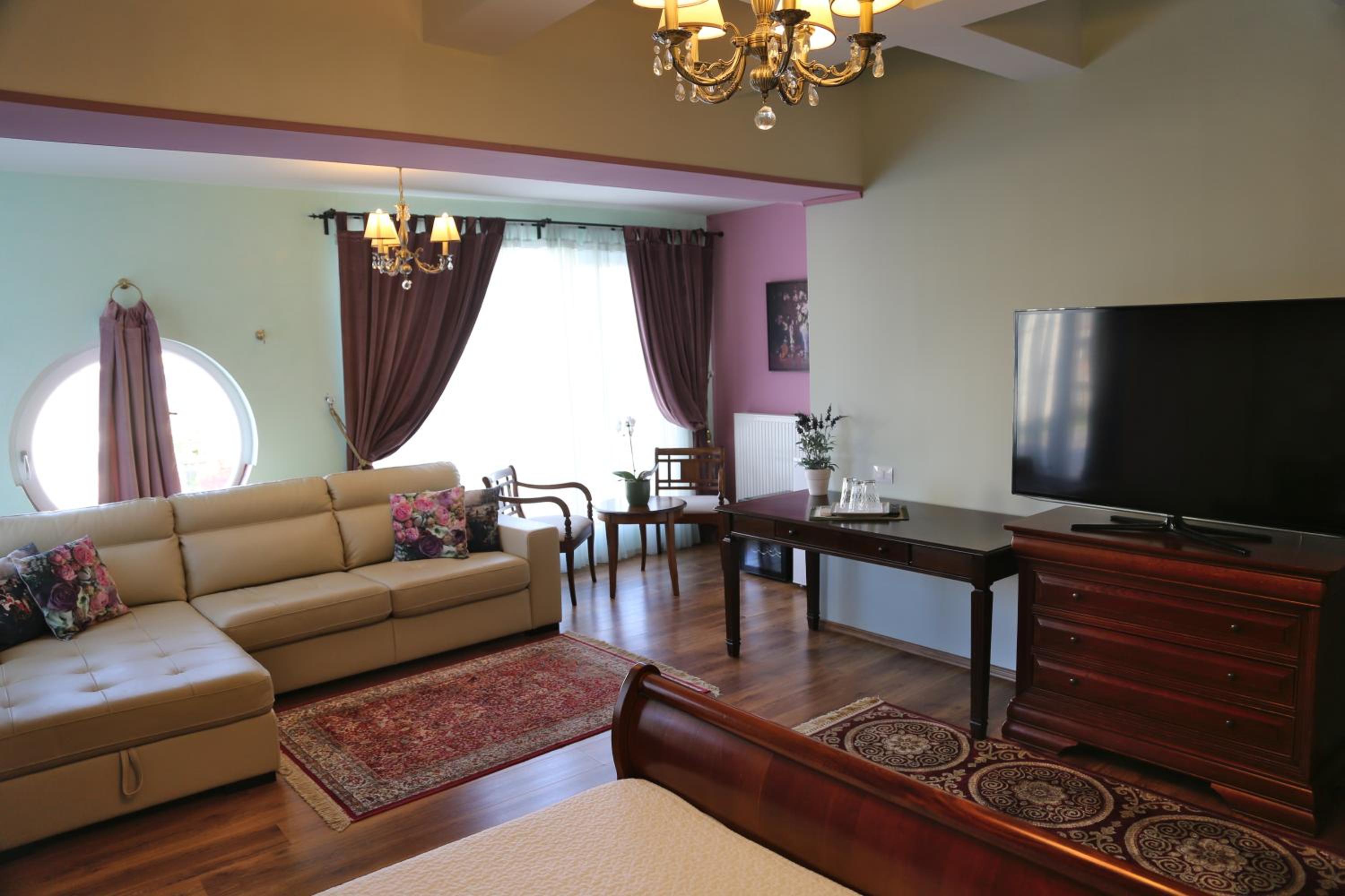 Boutique Vila White Duchess