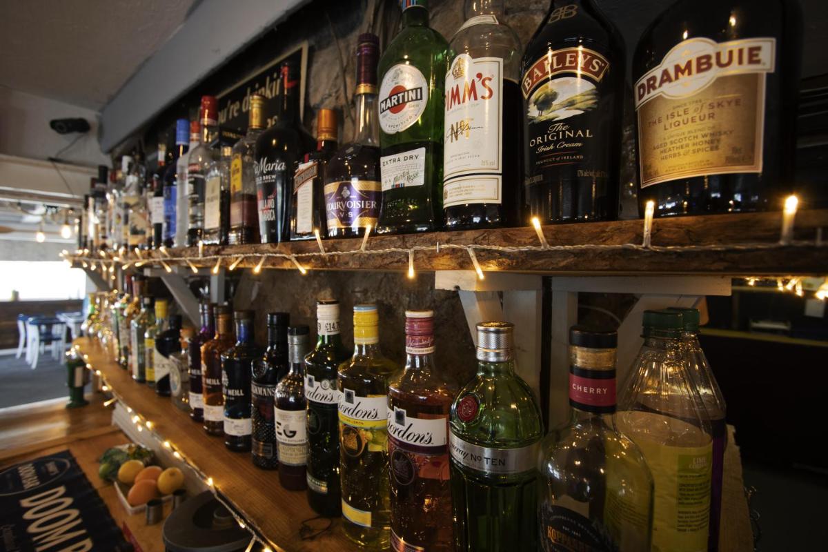 bar