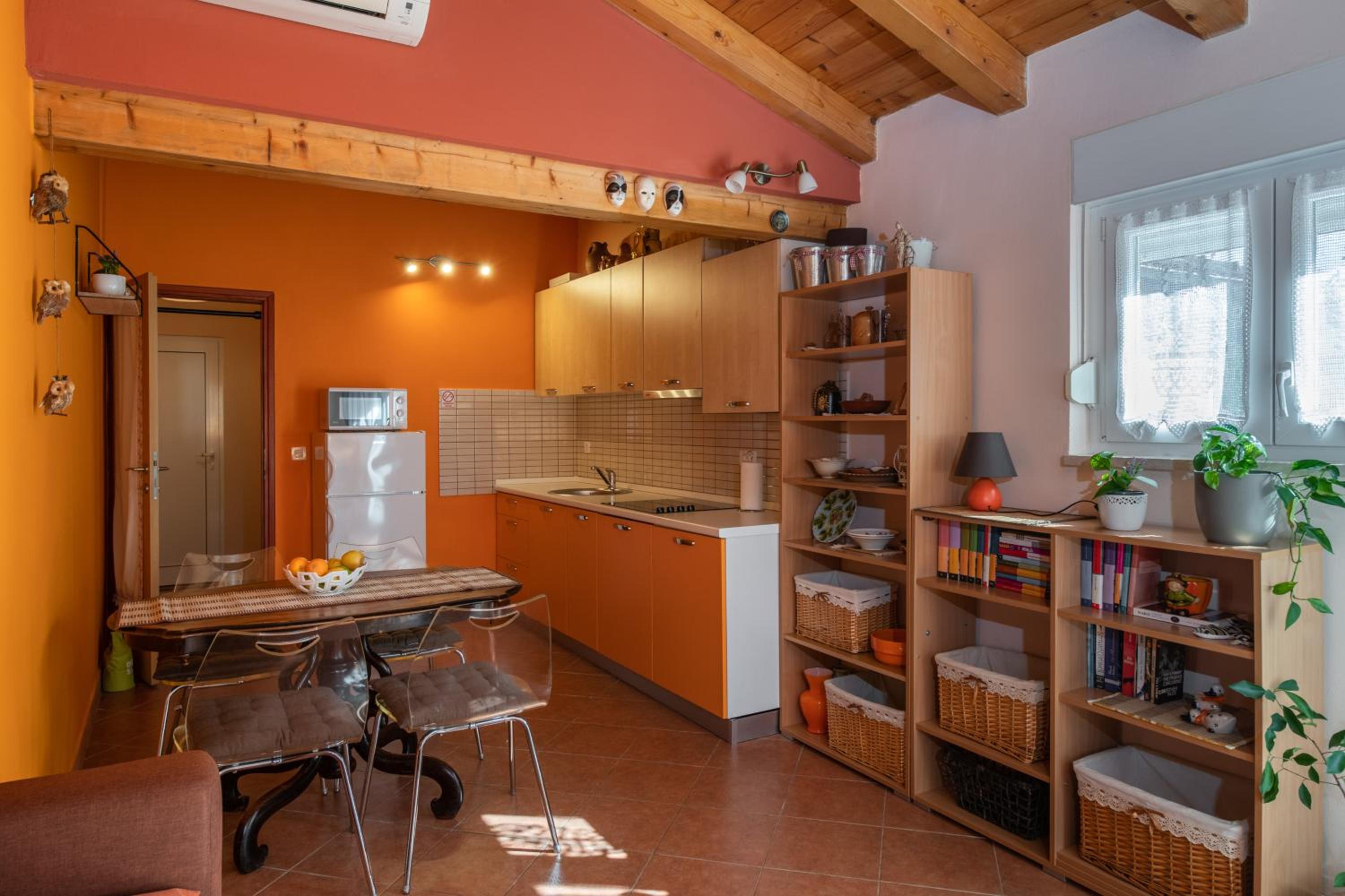 Apartment Orange 29 view 3