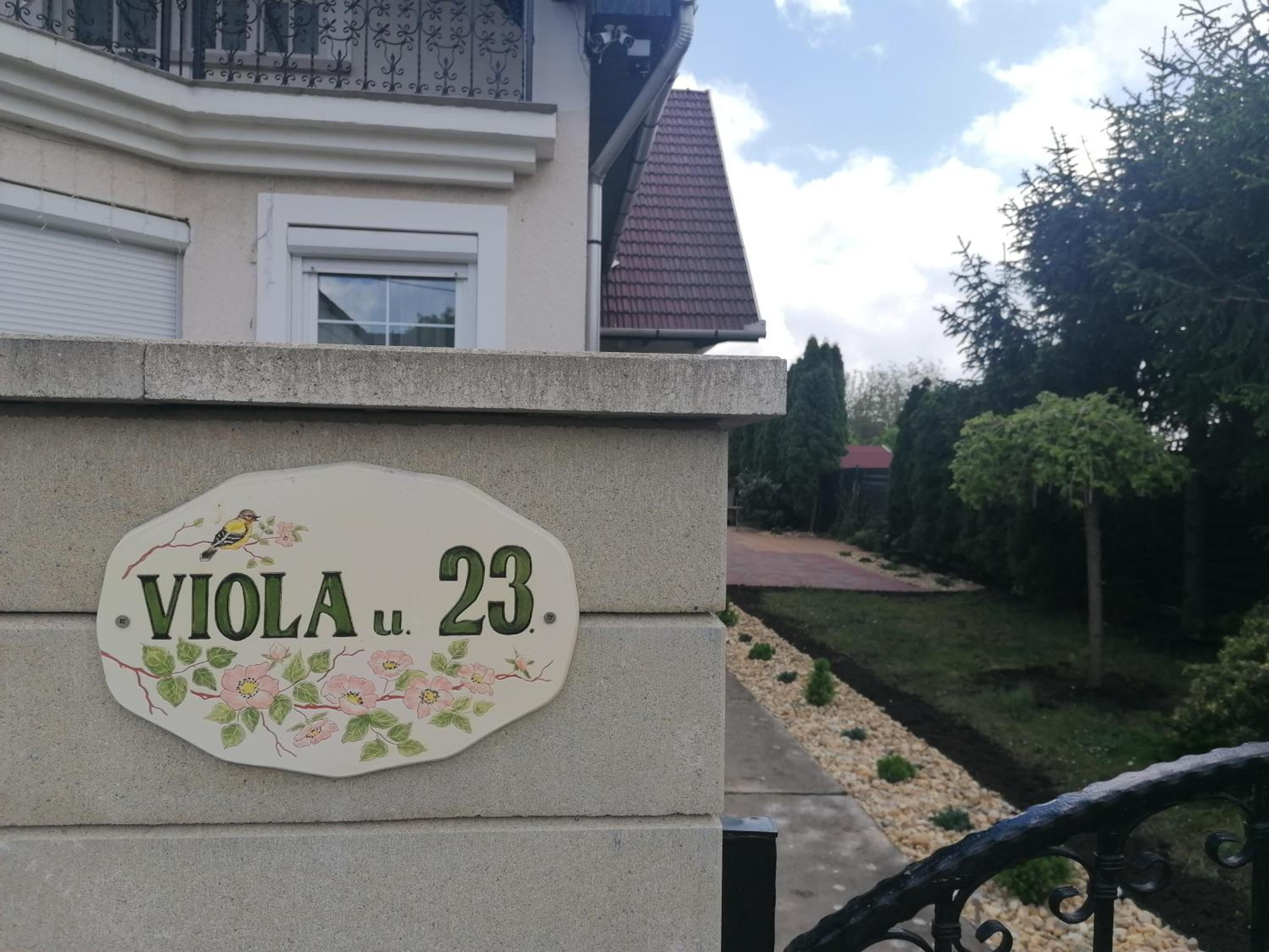Viola Apartmanház view 4