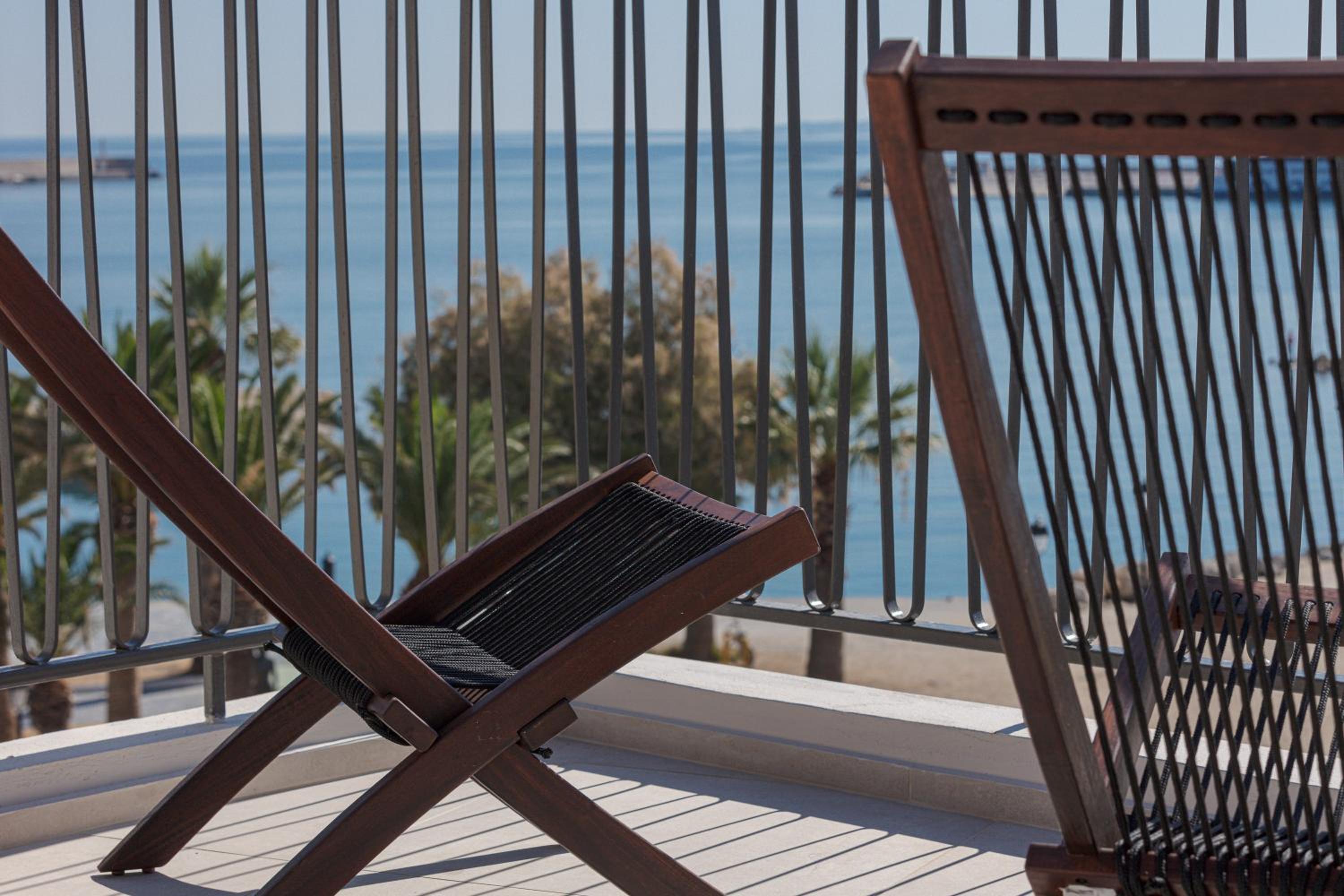 V77 Seafront Suites view 3