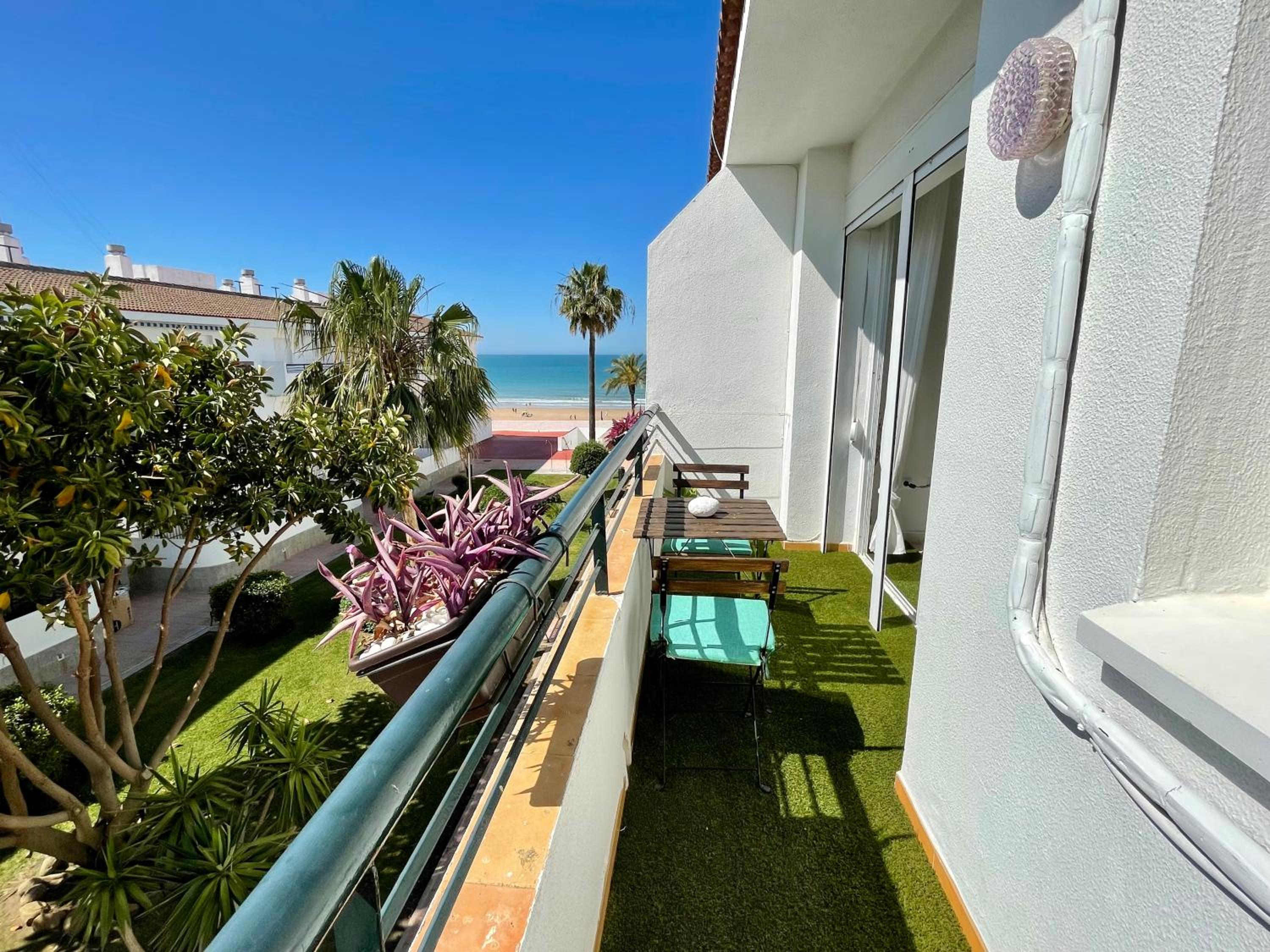 Chiclana de la Frontera Vacations - Apartamento La Barrosa - Property Image 1
