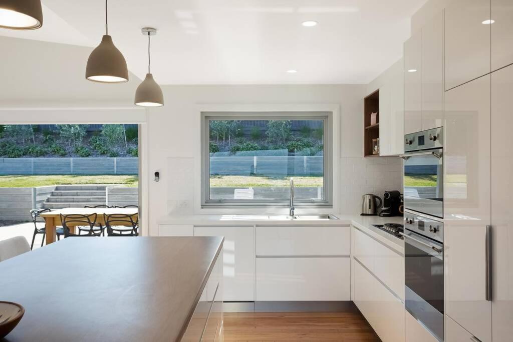 ADS on Collins - 4 bedroom and Pet Friendly