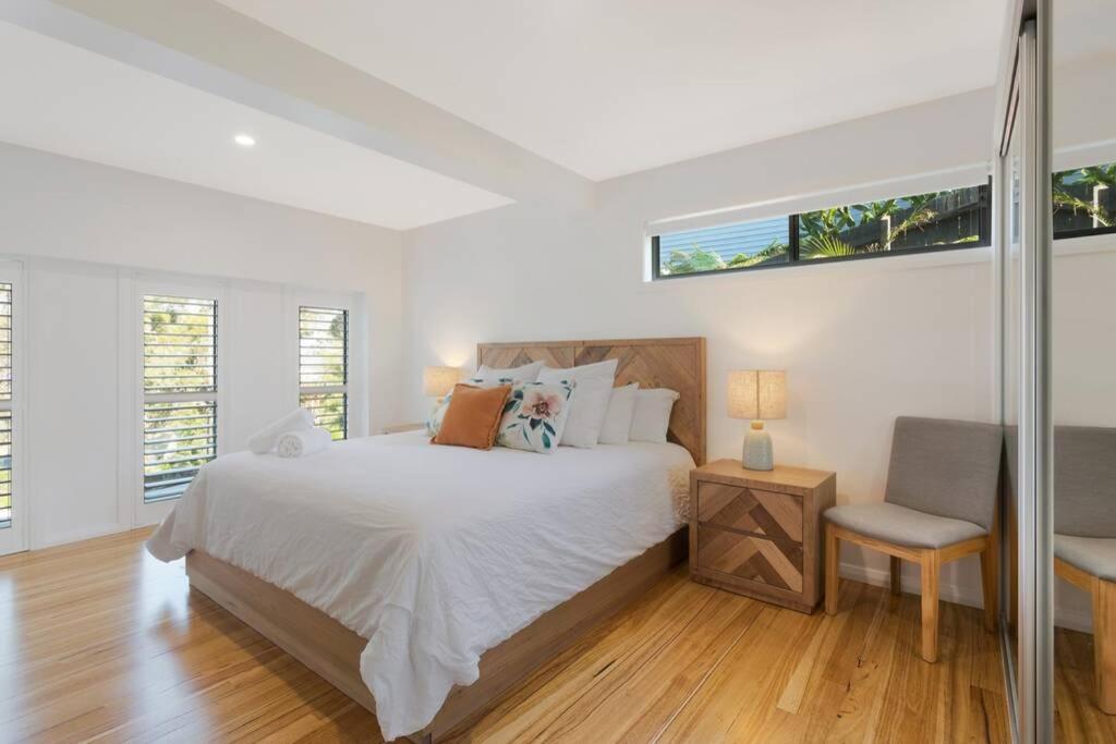 ADS on Collins - 4 bedroom and Pet Friendly