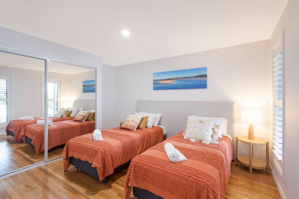 ADS on Collins - 4 bedroom and Pet Friendly