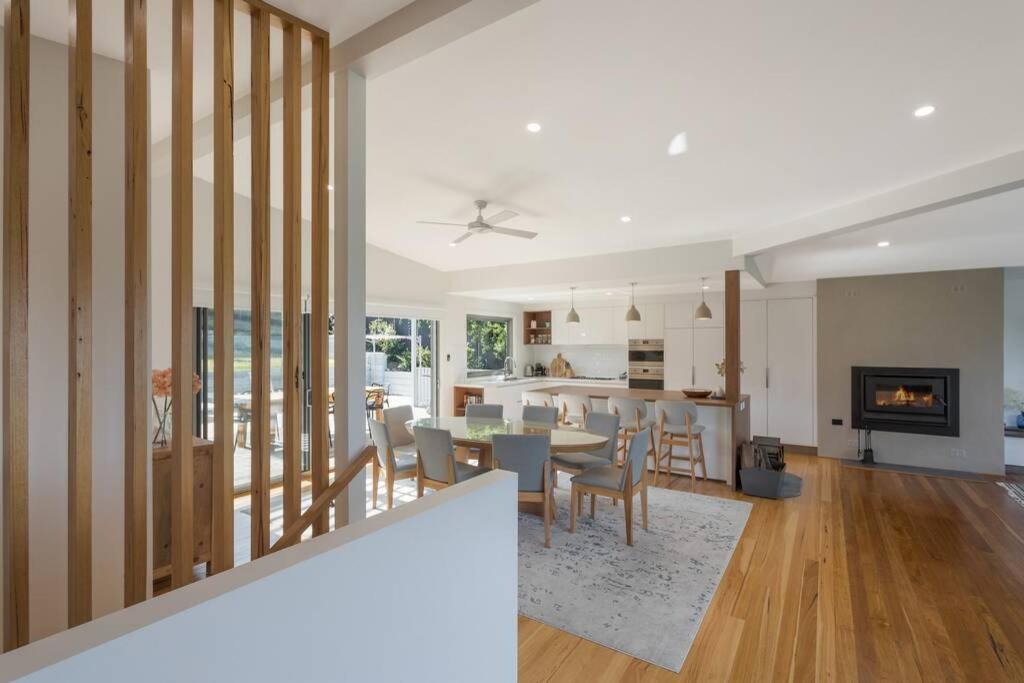 ADS on Collins - 4 bedroom and Pet Friendly