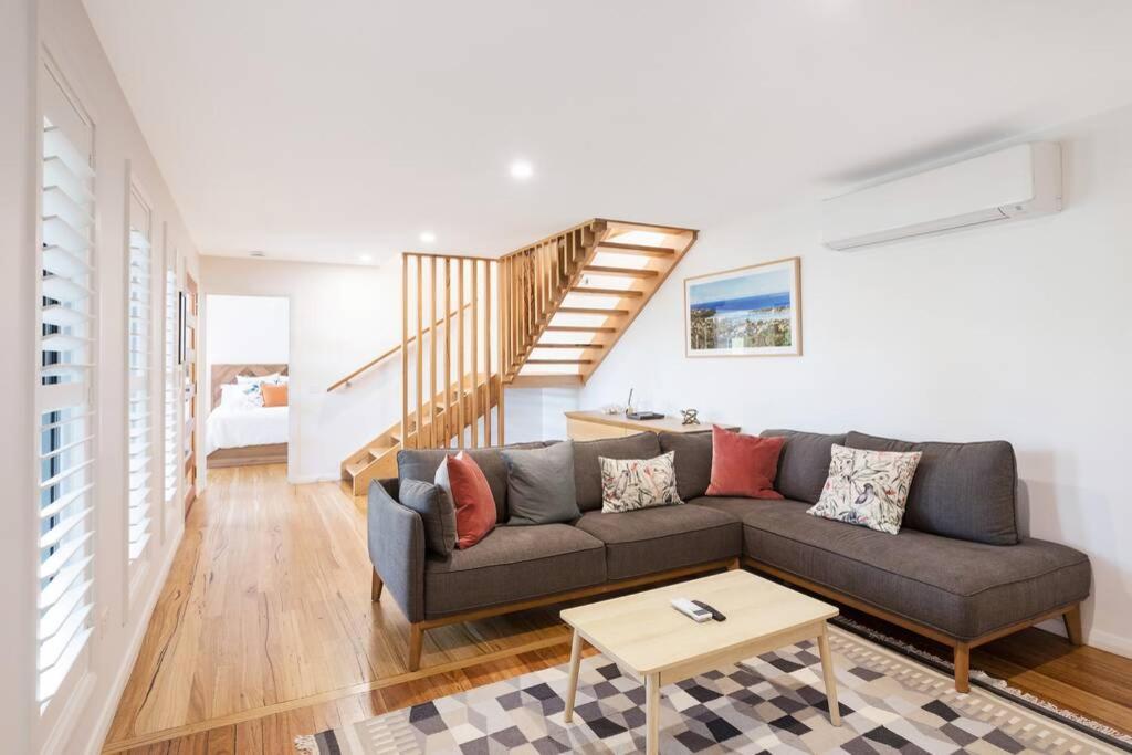 ADS on Collins - 4 bedroom and Pet Friendly