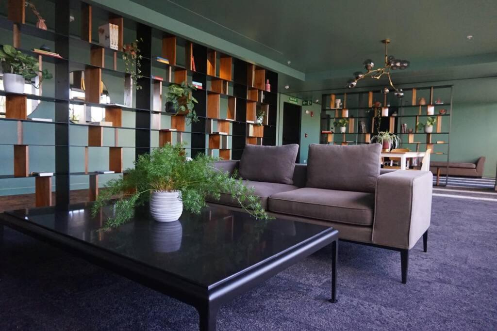 Amazing views SJO, Cozy, Equipped. 24/7 Concierge