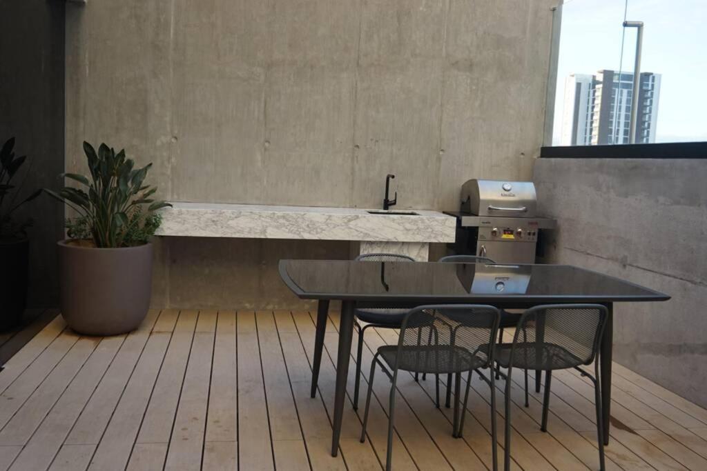 Amazing views SJO, Cozy, Equipped. 24/7 Concierge
