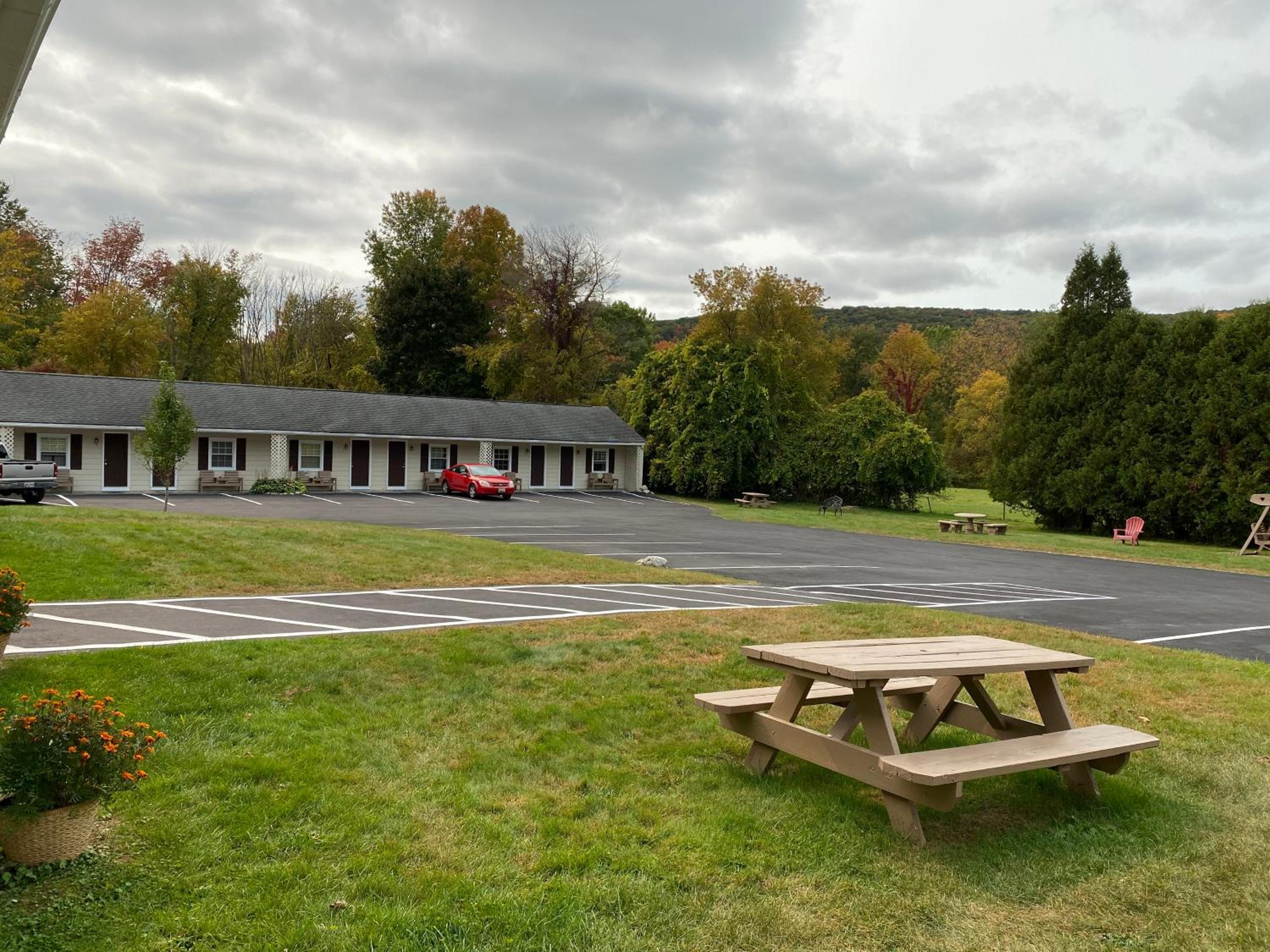 Villager Motel