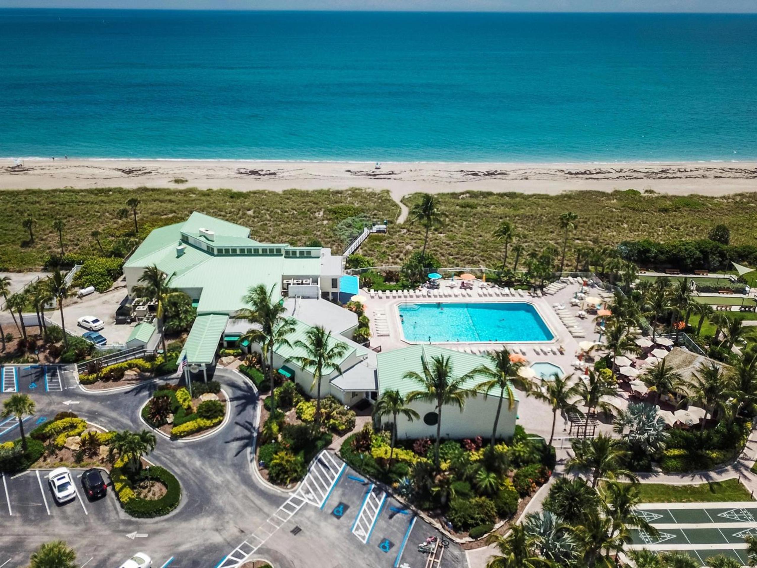 Excellent beach front community, golf course, tennis, sunny weather year round!