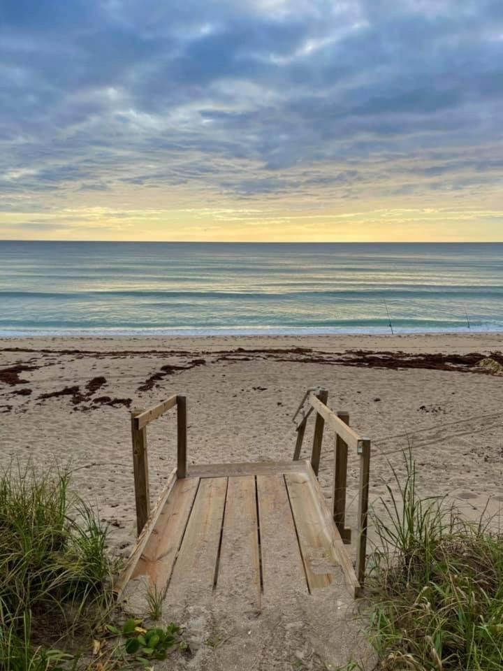 Excellent beach front community, golf course, tennis, sunny weather year round!