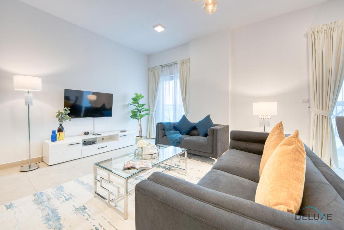 Splendid 2BR in Victoria Residency Al Furjan by Deluxe Holiday Homes