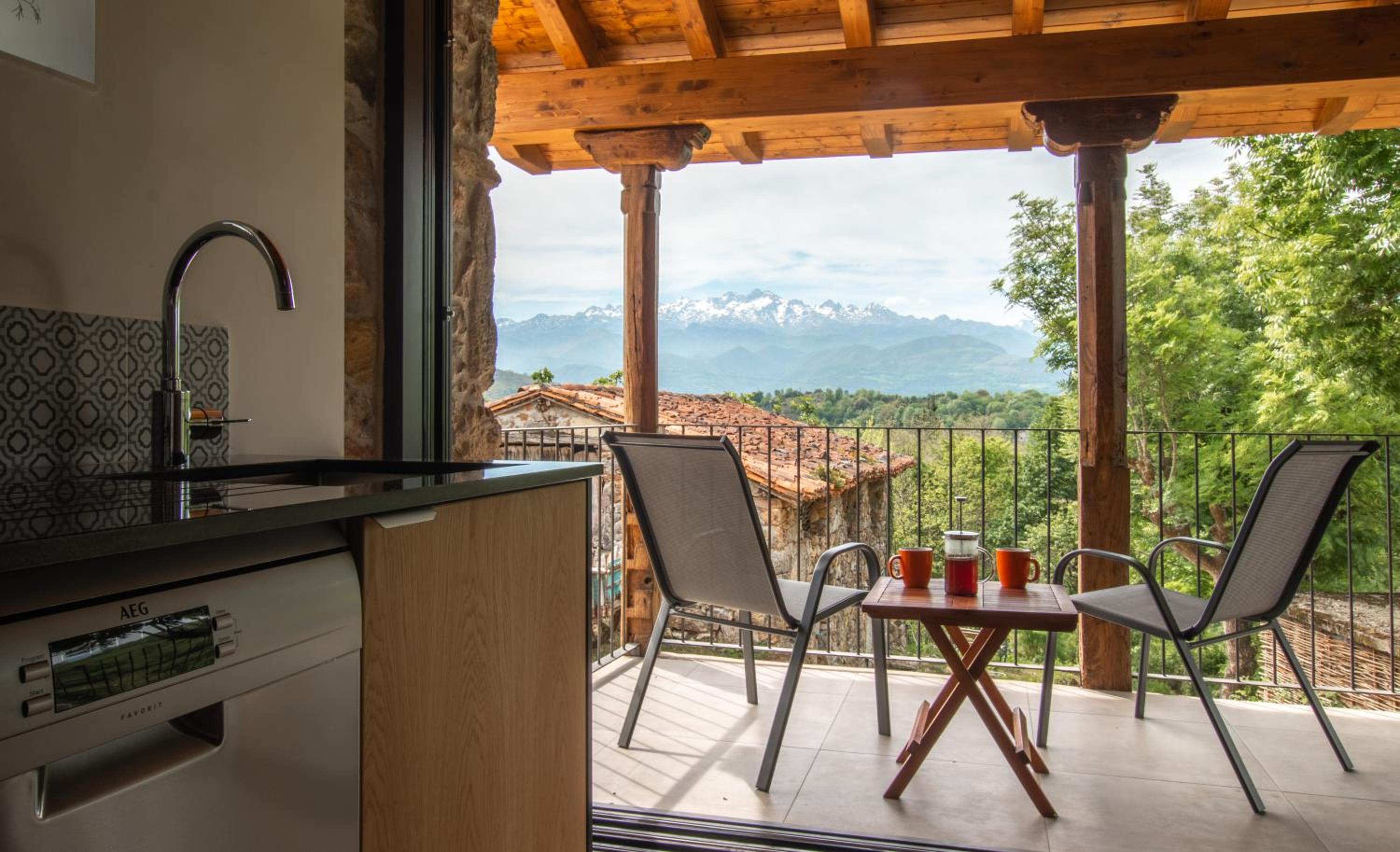 Pulieru - Picos de Europa views, designed for all seasons view 3