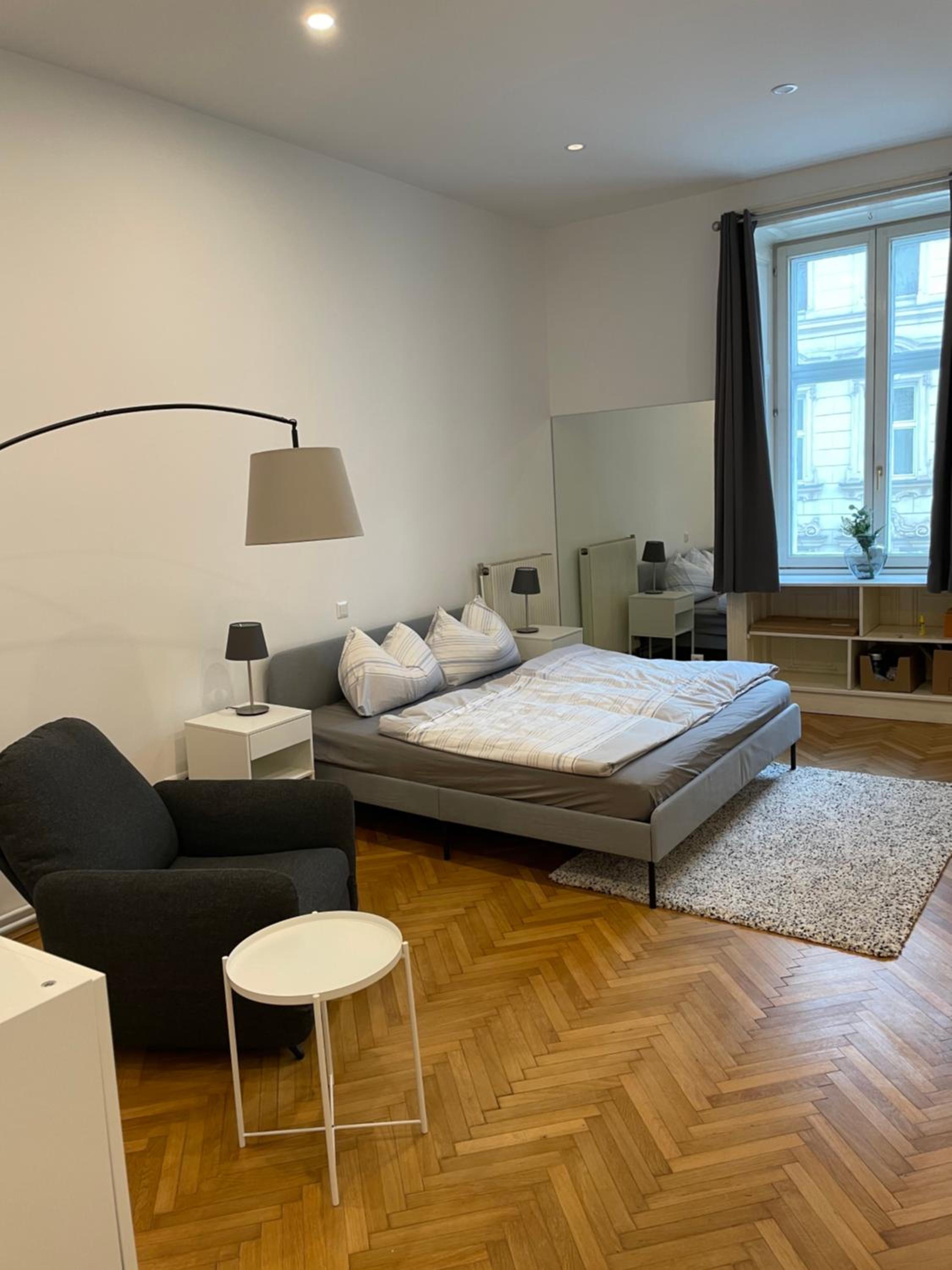 100m2 Apartment Nähe 1010 Wien