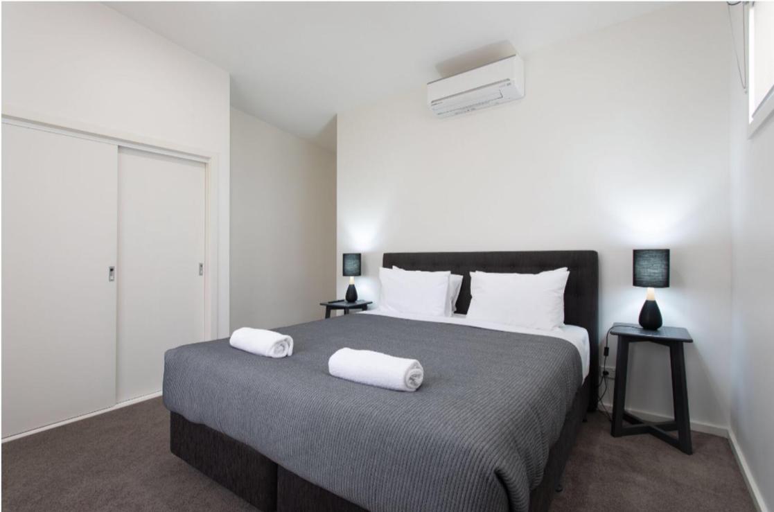 Captains Cove 1st Floor Spa Luxury Apartments - Free Netflix