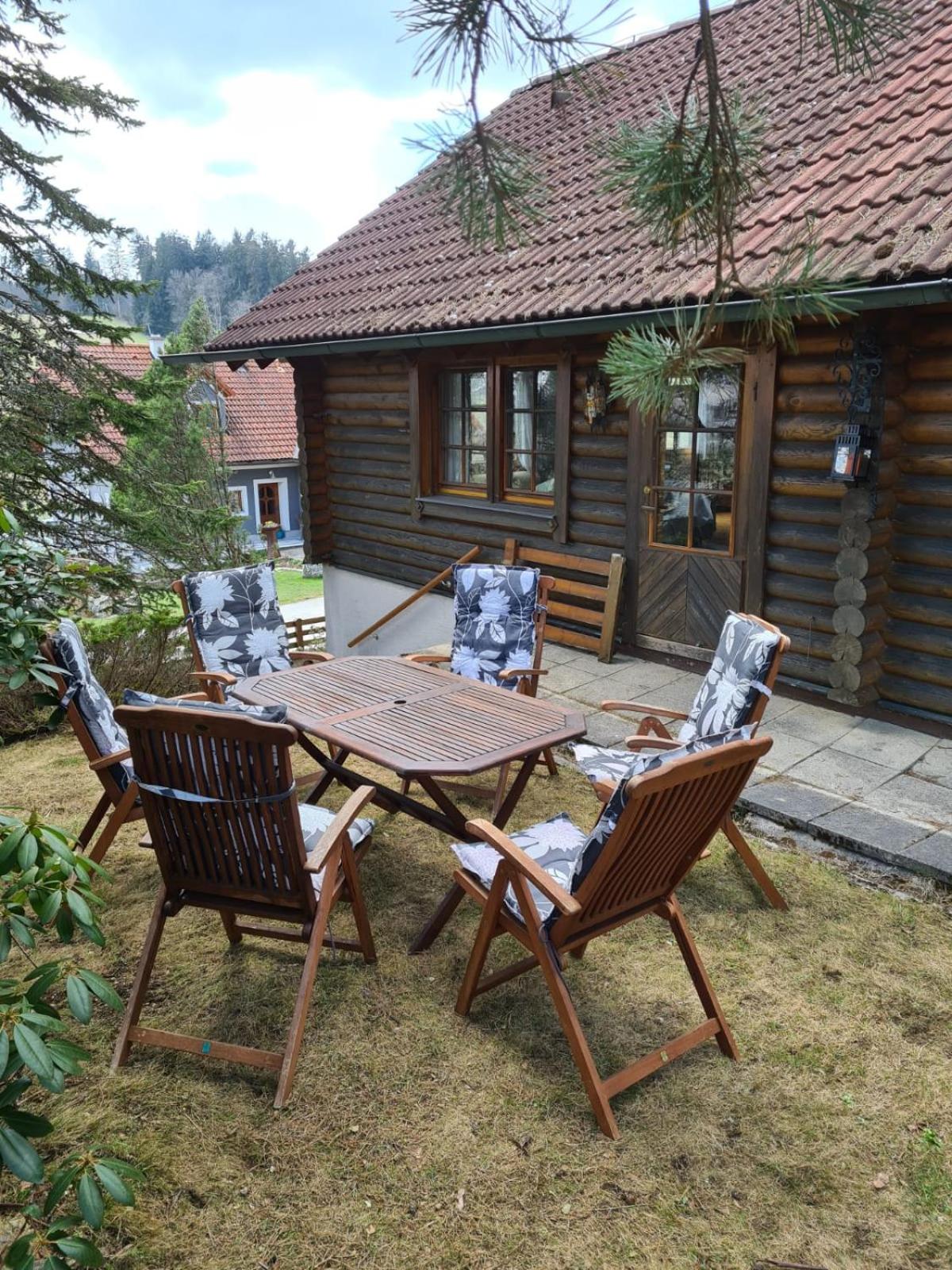 Charmantes Ferienhaus am Waldrand view 3