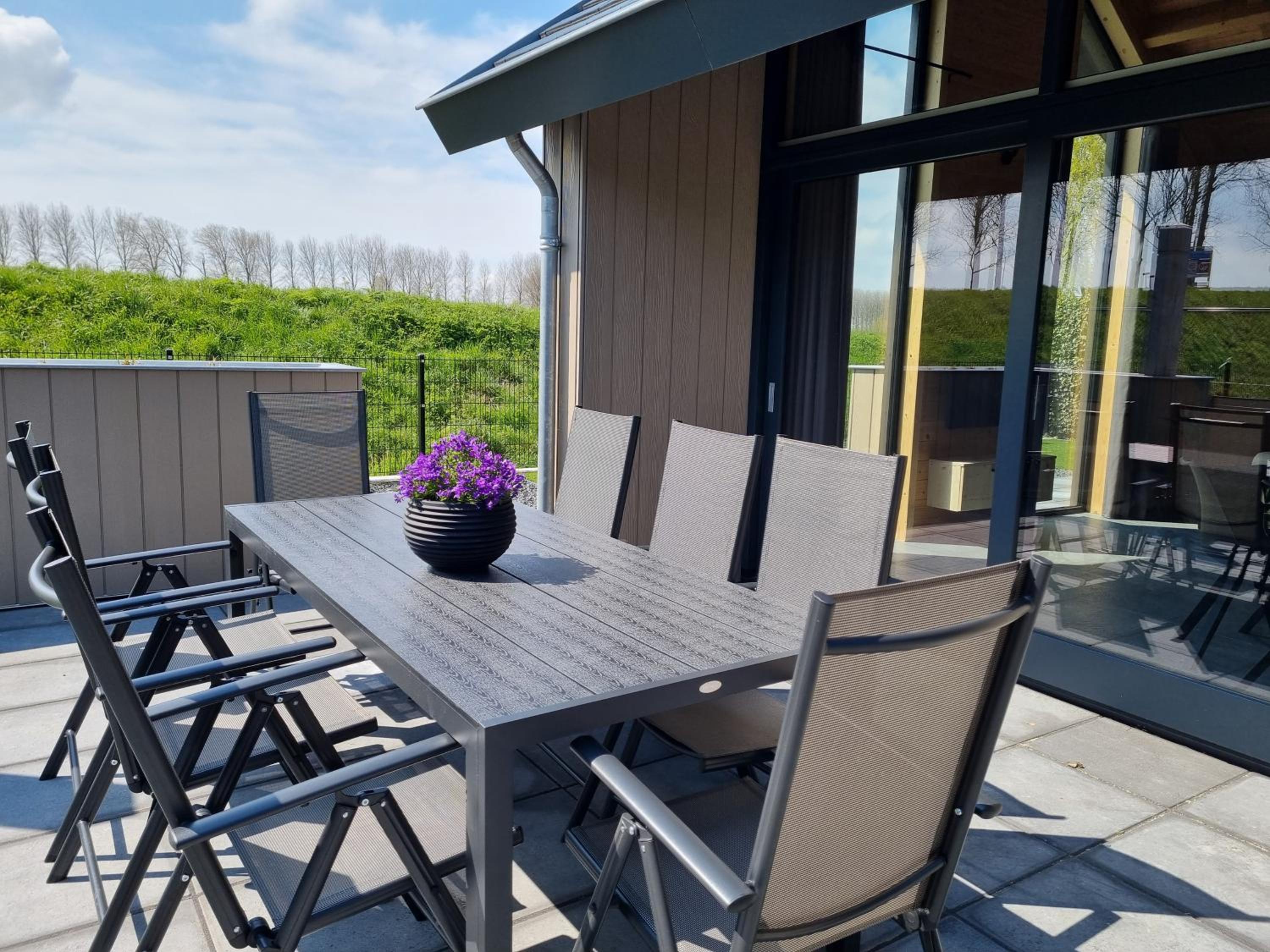 Chalet aan de Oosterschelde met Airconditioning! view 5