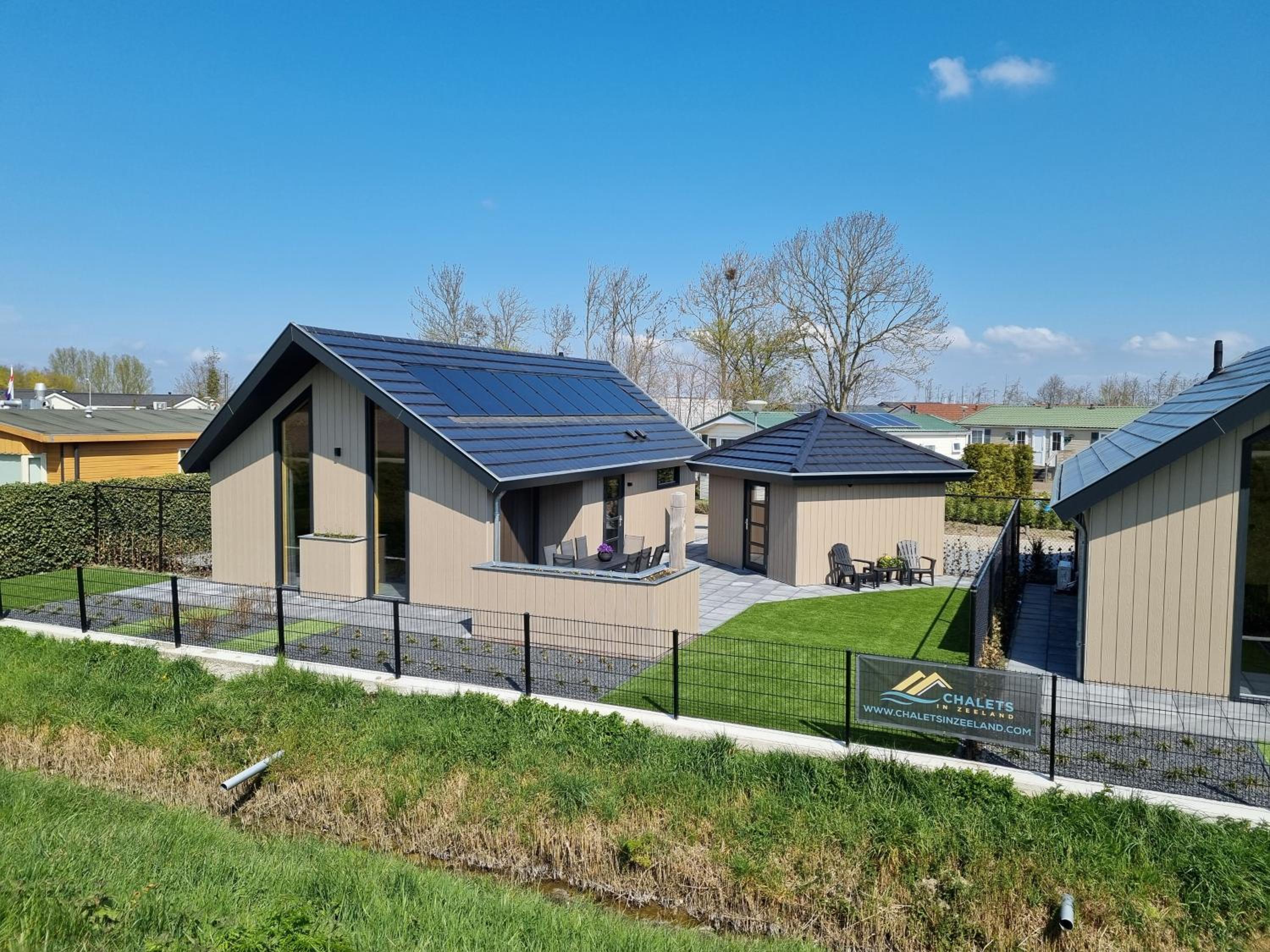 Chalet aan de Oosterschelde met Airconditioning! view 2