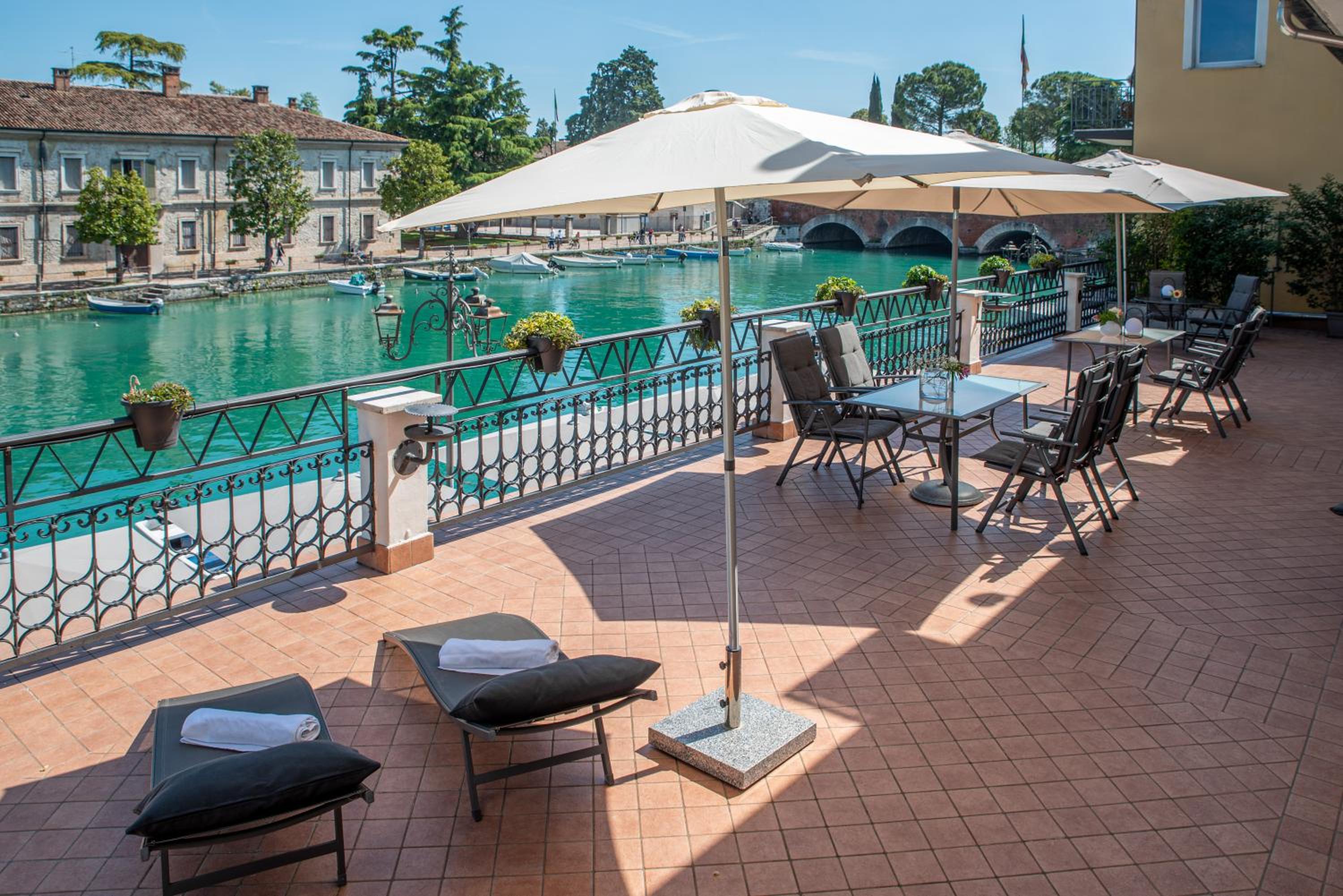 Fiori sull'Acqua Apartments photo 3