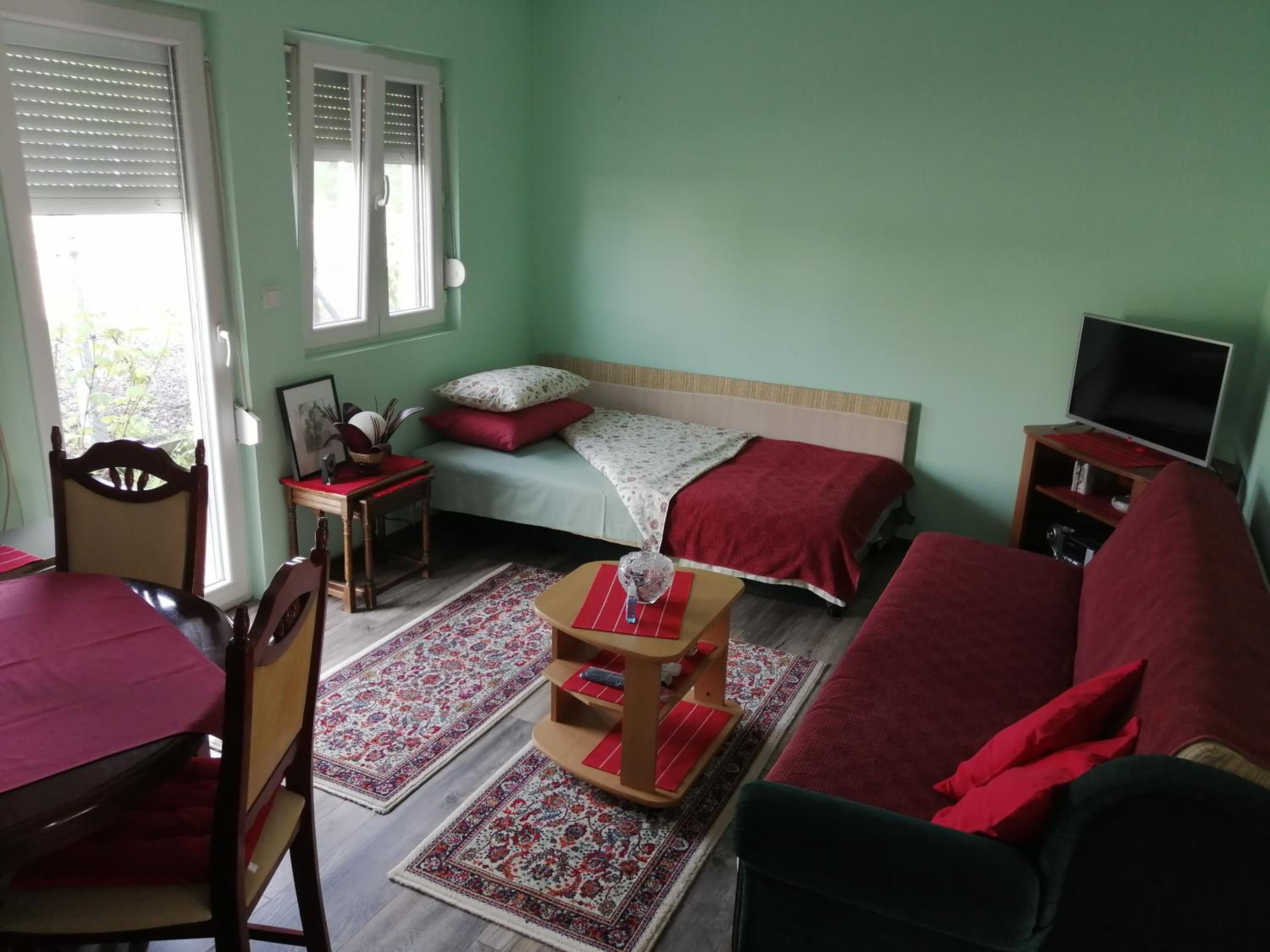Airport apartment T&T