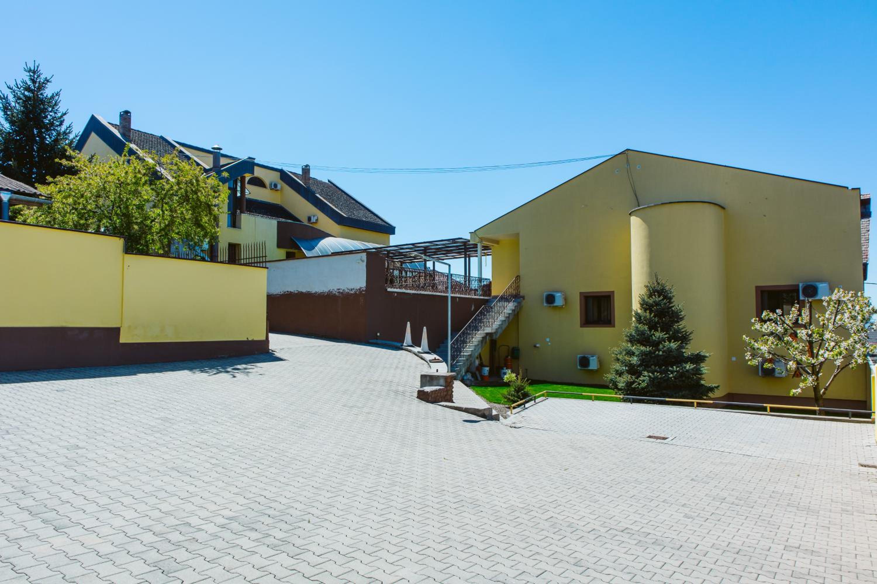 Photo 56